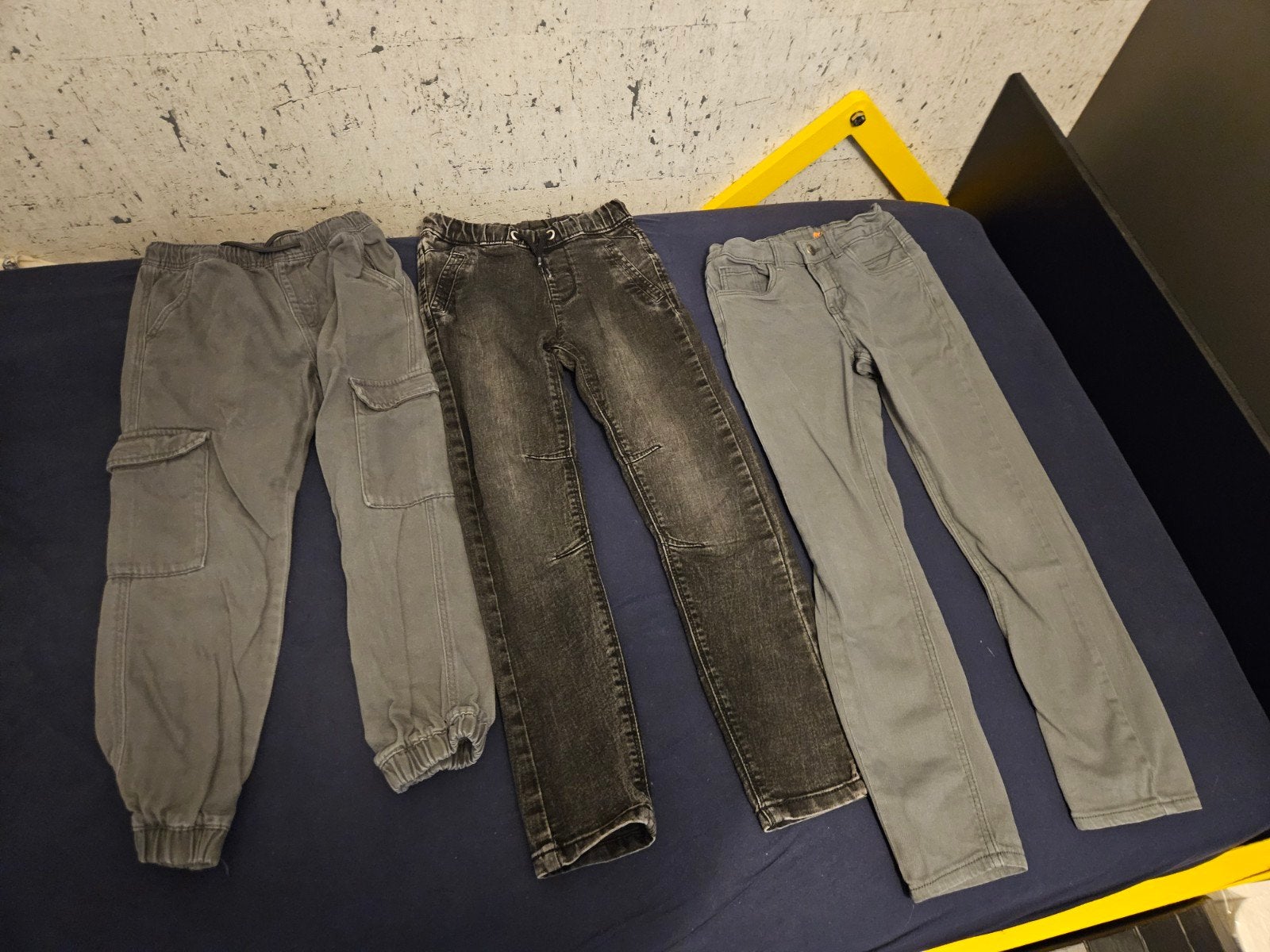 Jongens jeans maat 122-128, Gebruikt, Ter Stal, Jongen, Ophalen