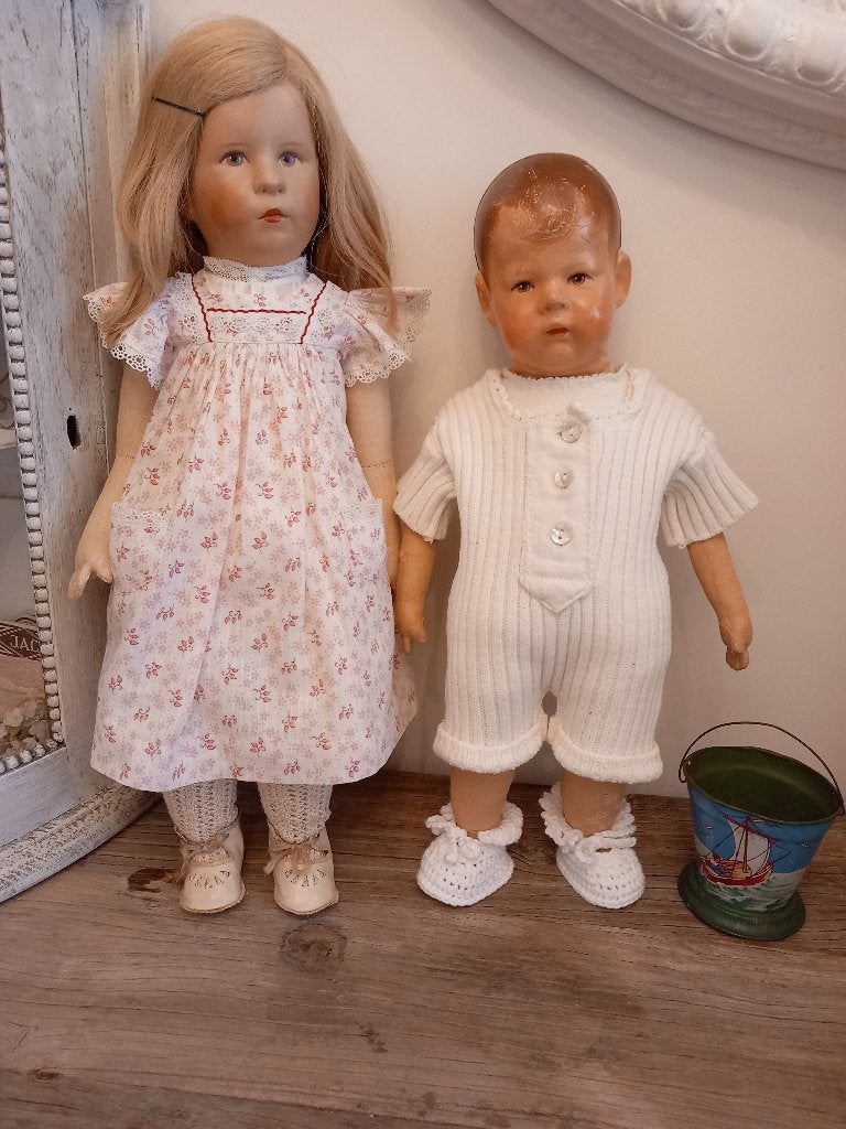 2 oude antieke poppen jurkjes., Ophalen of Verzenden, Zo goed als nieuw, Kleertjes