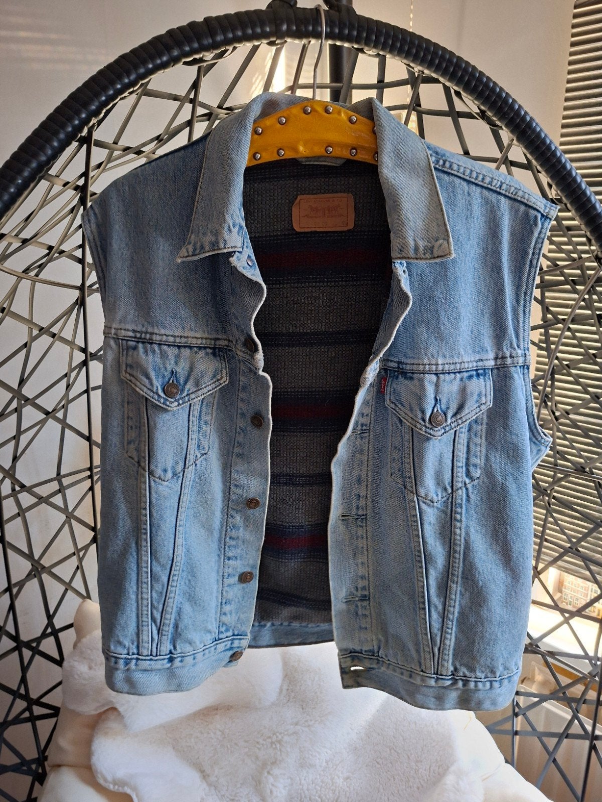 Vintage Levi's spijkergilet met voering - Maat XL, Blauw, Maat 46/48 (XL) of groter, Ophalen of Verzenden, Jasje