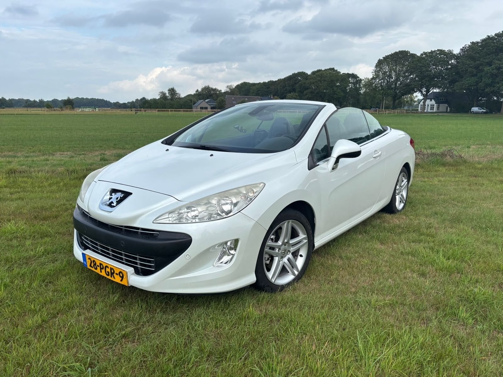 Peugeot 308 1.6 THP CC 2011 Wit, Auto's, Voorwielaandrijving, 1490 kg, Zwart, Cabriolet