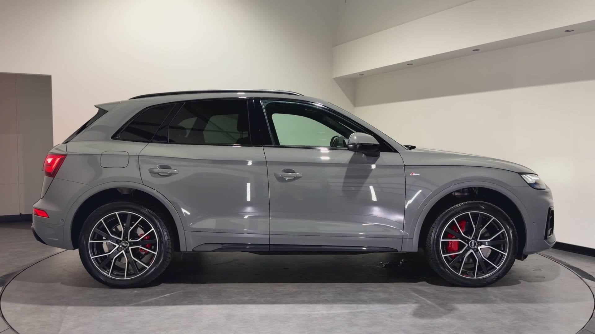 Audi Q5 50 TFSI e S edition | Panoramadak | B&O | Matrix LED, Auto's, Gebruikt, 4 cilinders, Leder en Stof, Bedrijf
