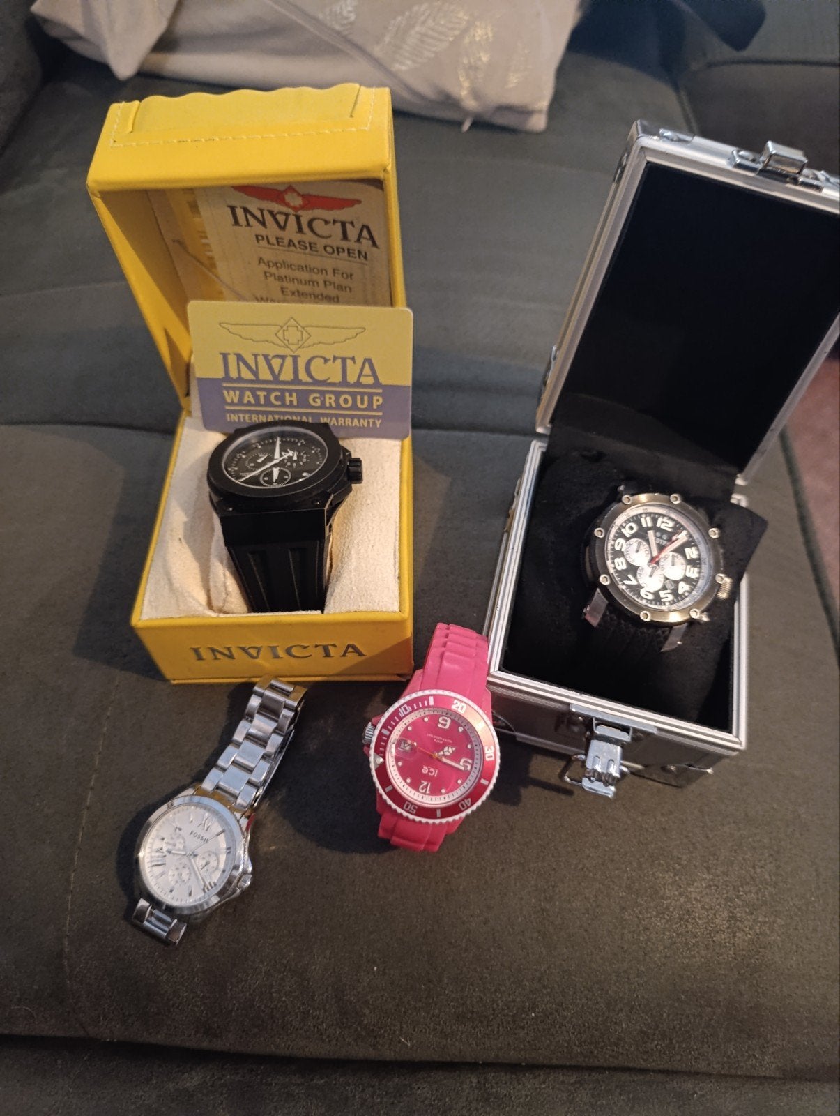 4 horloges: Invicta, TW Steel, Ice Watch, Fossil - Boedelvon, Ophalen of Verzenden, Gebruikt, Overige merken