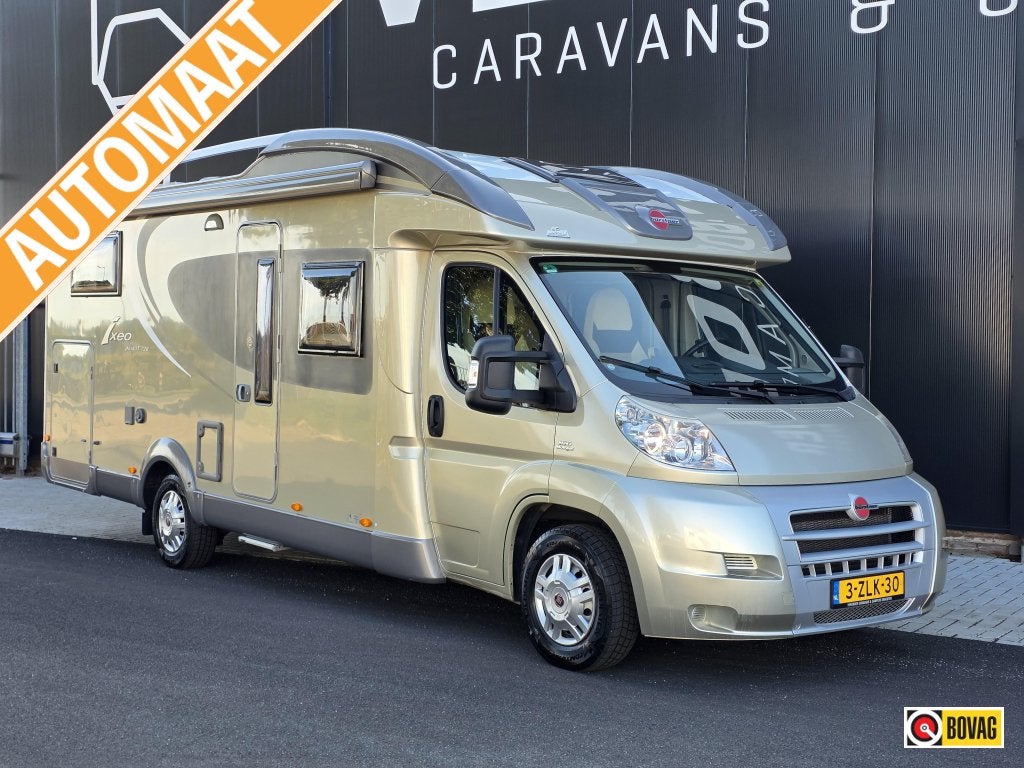 Bürstner Ixeo Plus 726 G, Caravans en Kamperen, Campers, Automaat, Chemisch toilet, Fiat, 7 tot 8 meter