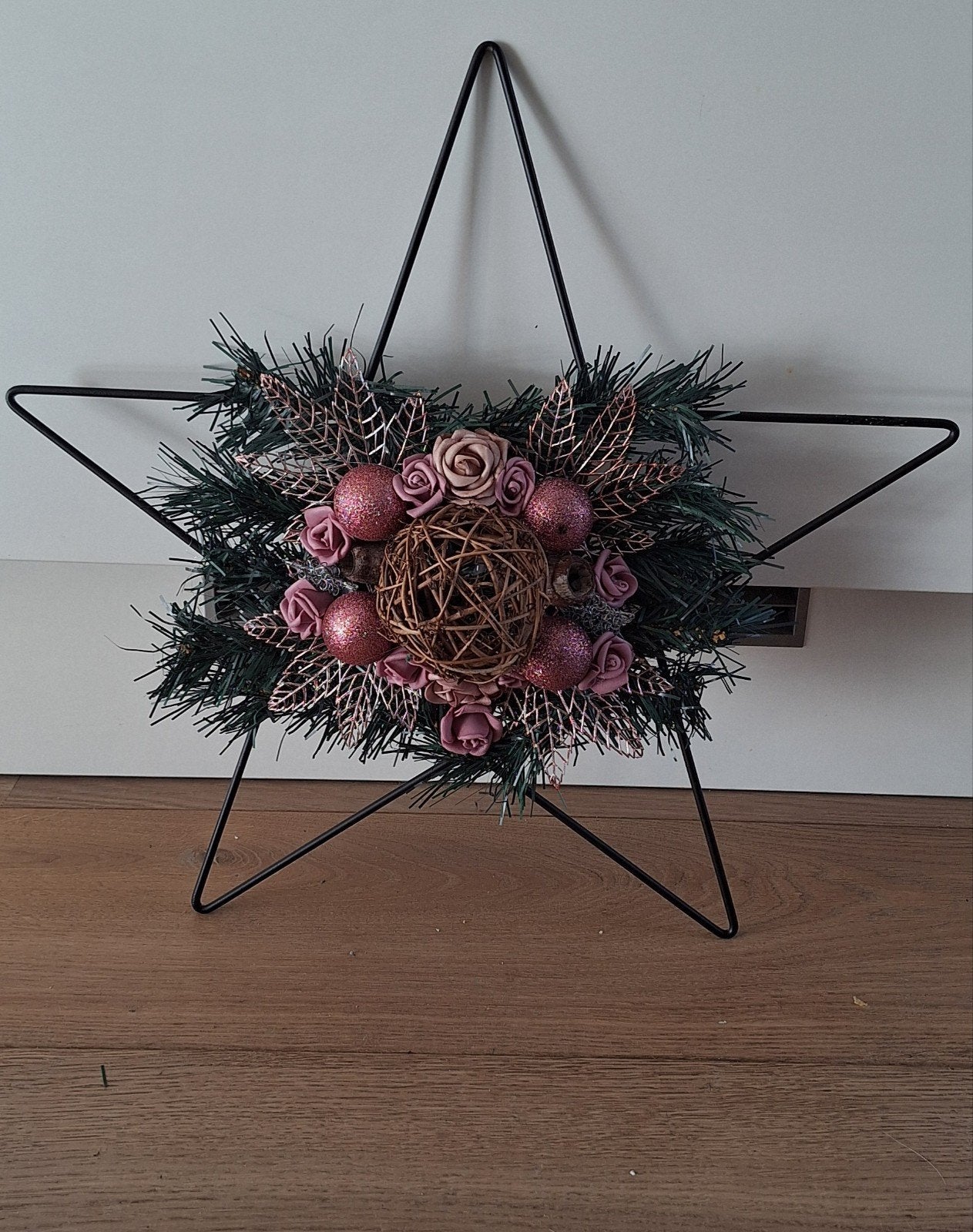 Roze gedecoreerde kerstster met verlichting., Ophalen of Verzenden, Nieuw