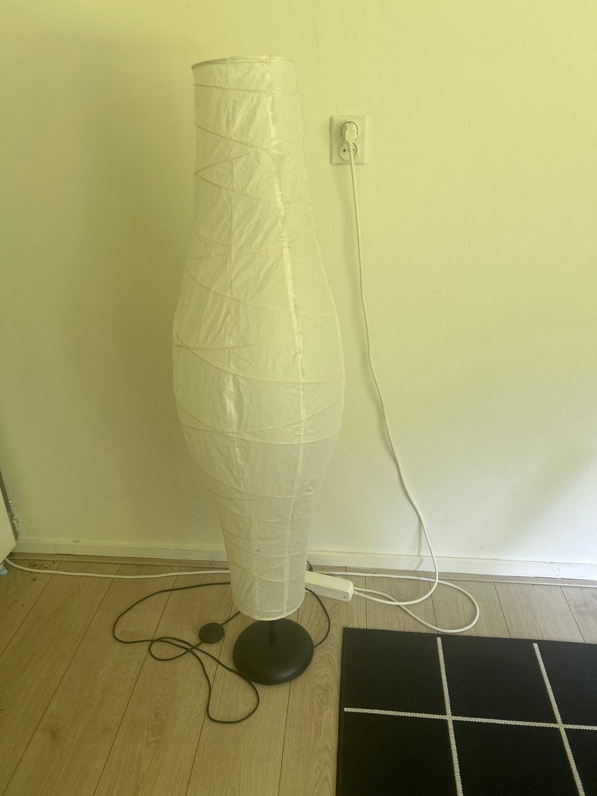 IKEA vloerlamp met papieren kap, Ophalen, Gebruikt, Textiel, E27 (groot)
