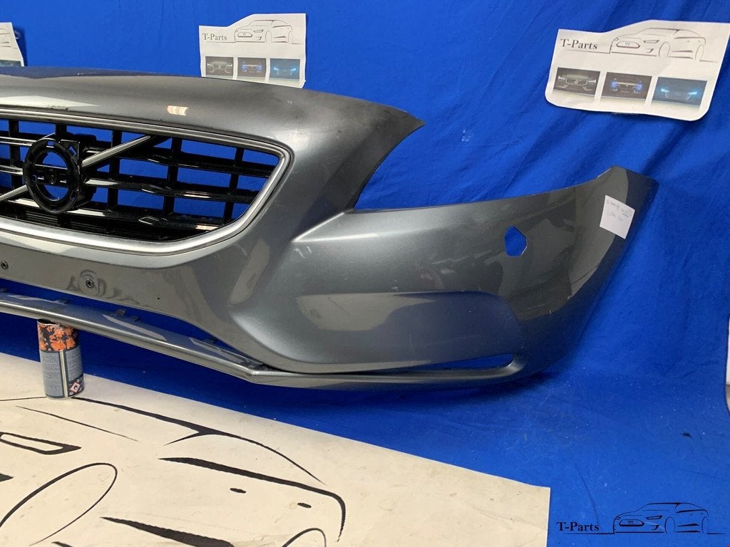 Volvo v40 voorbumper grill 2012+ bumper, Info@fabrikant.eu, Fabrikant BV, Voor, Nieuw