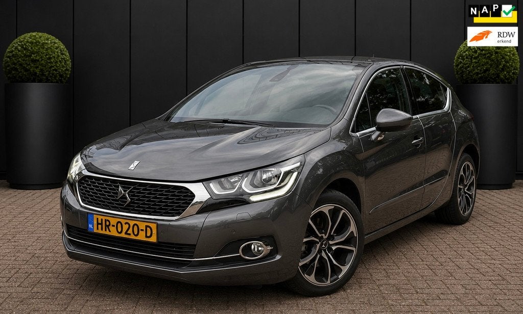 DS 4 1.6 So Chic AUTOMAAT 165PK NAVI LEDER MASSAGE NAP65DKM, Auto's, Gebruikt, Euro 6, 4 cilinders, Origineel Nederlands