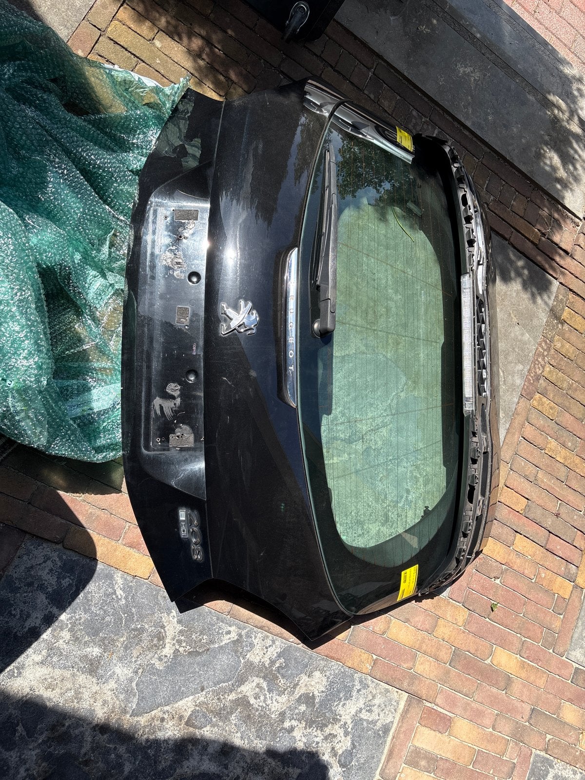 Achterklep Peugeot 208 (2014) Zwart Metallic, Ophalen, Gebruikt, Achterklep, Achter