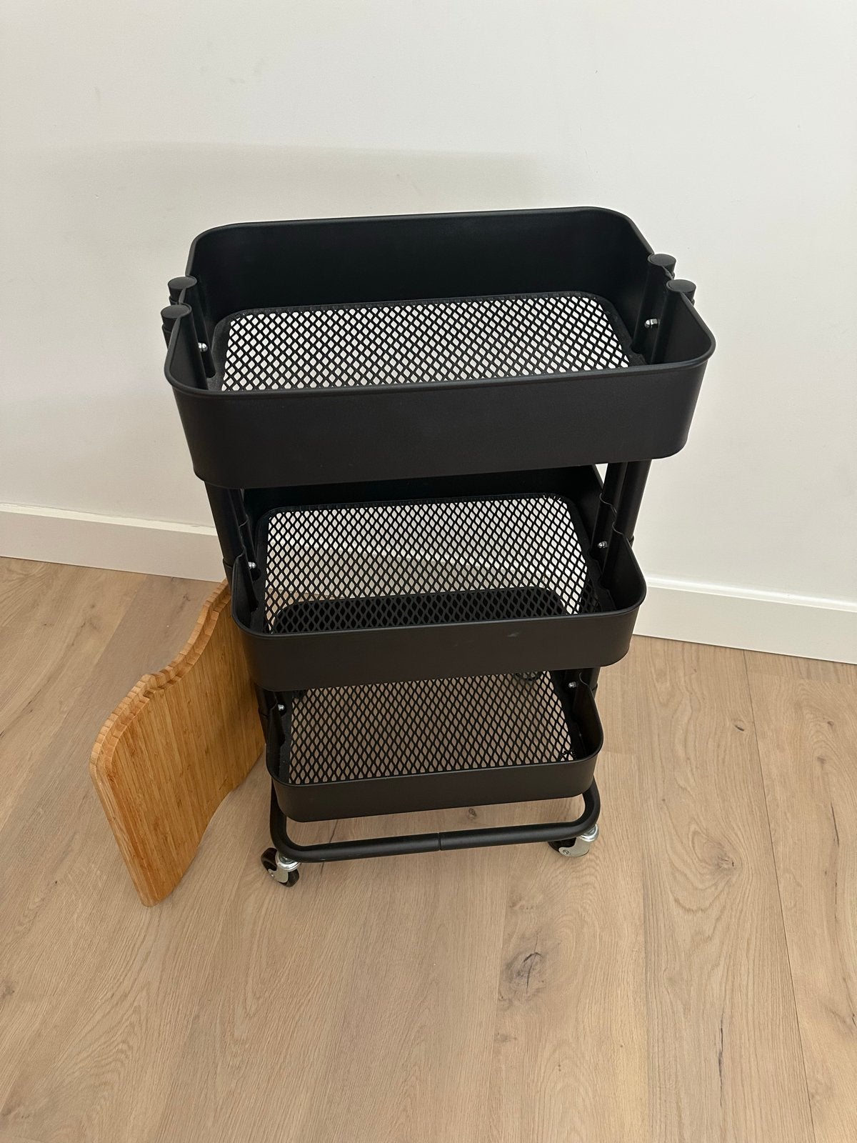 IKEA RÅSKOG roltafel zwart met legplank, Ophalen, Zwart, Zo goed als nieuw, Metaal