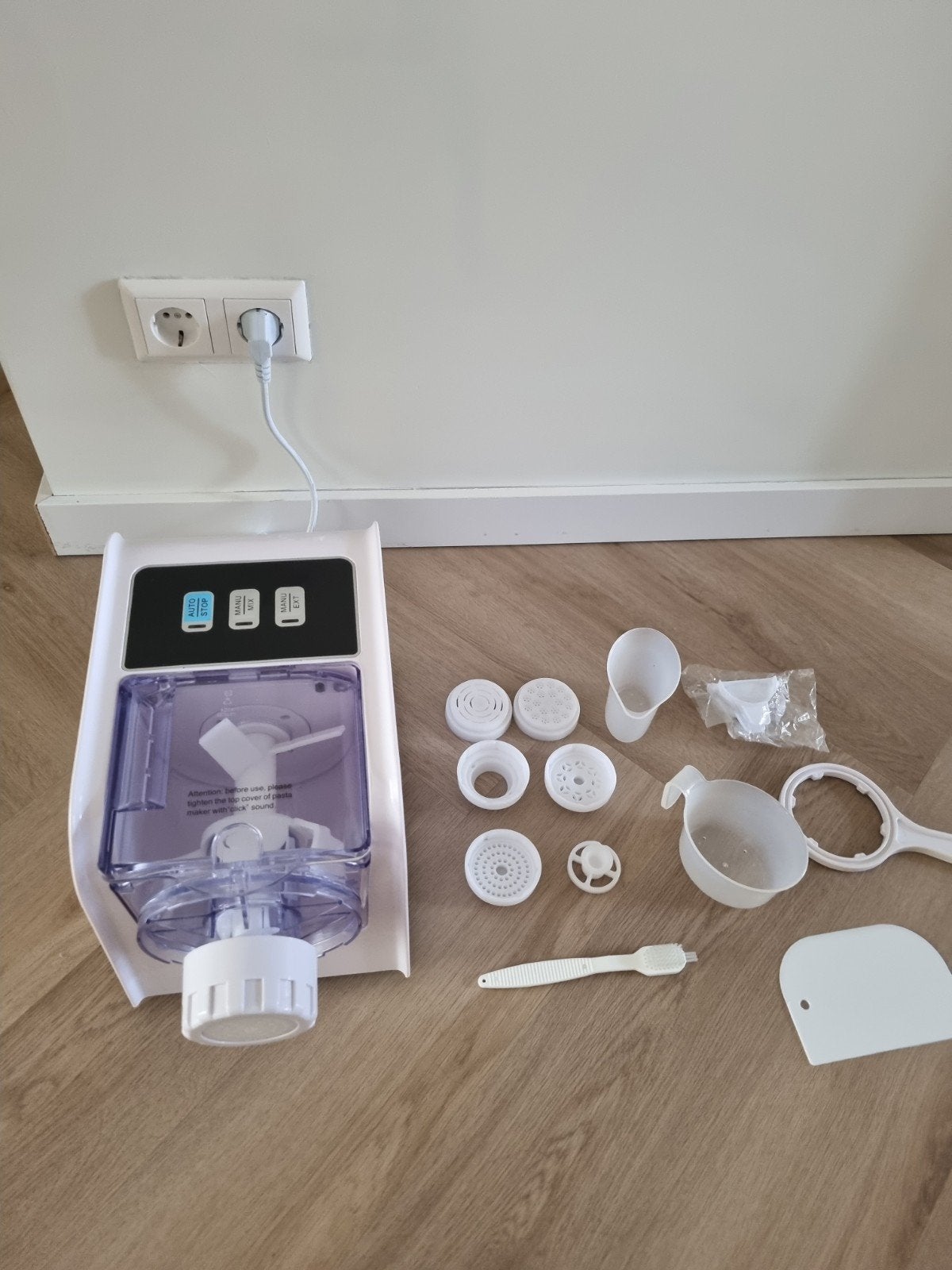 MOA Pasta Maker - Automatische Pastamachine, Witgoed en Apparatuur, Keukenmixers, Ophalen of Verzenden, Zo goed als nieuw