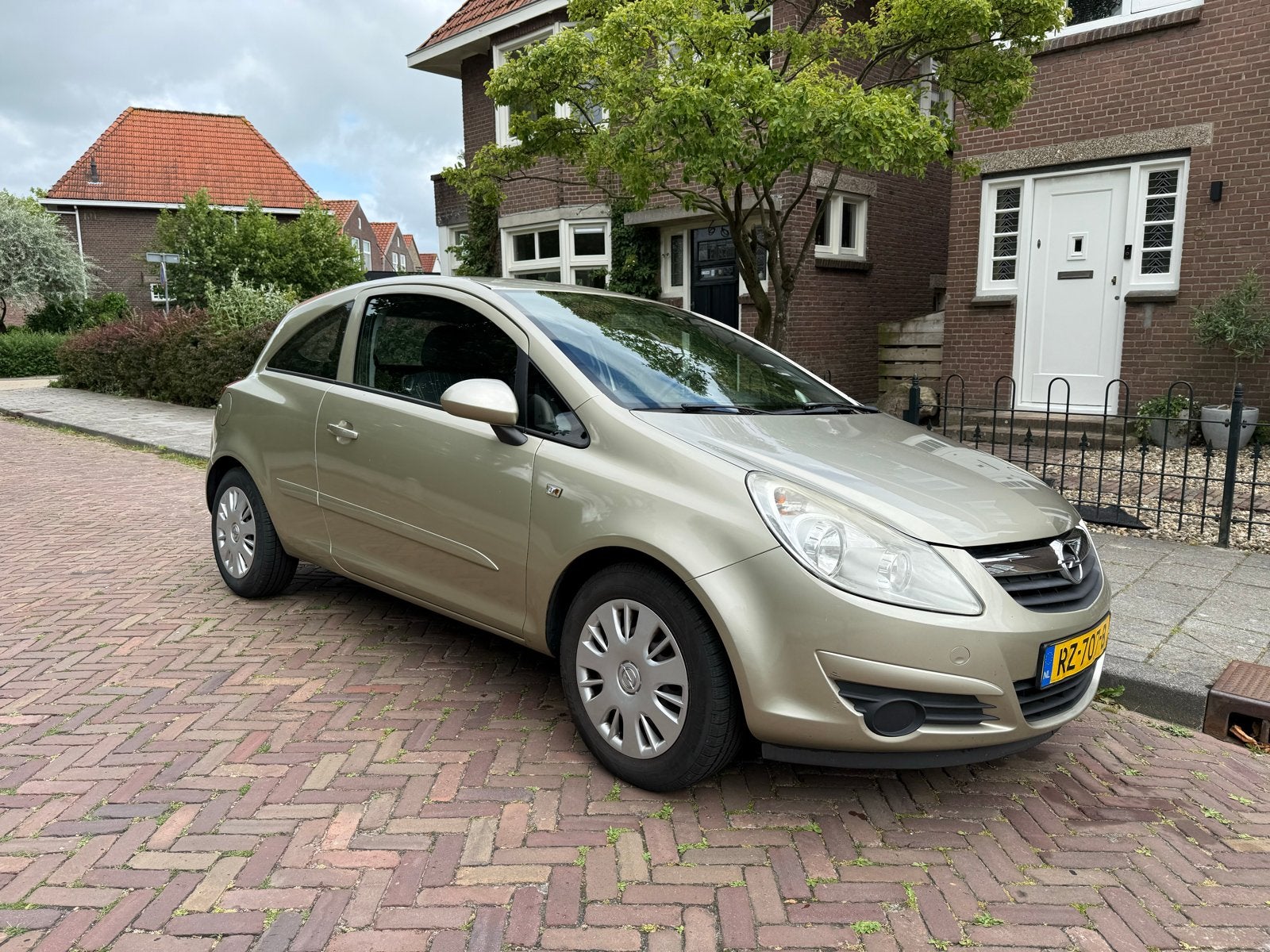 Opel Corsa 1.2 16V 3D 2008 Geel, Auto's, Opel, Particulier, Corsa, Benzine, C, Hatchback, Handgeschakeld, Geïmporteerd, Geel, Voorwielaandrijving