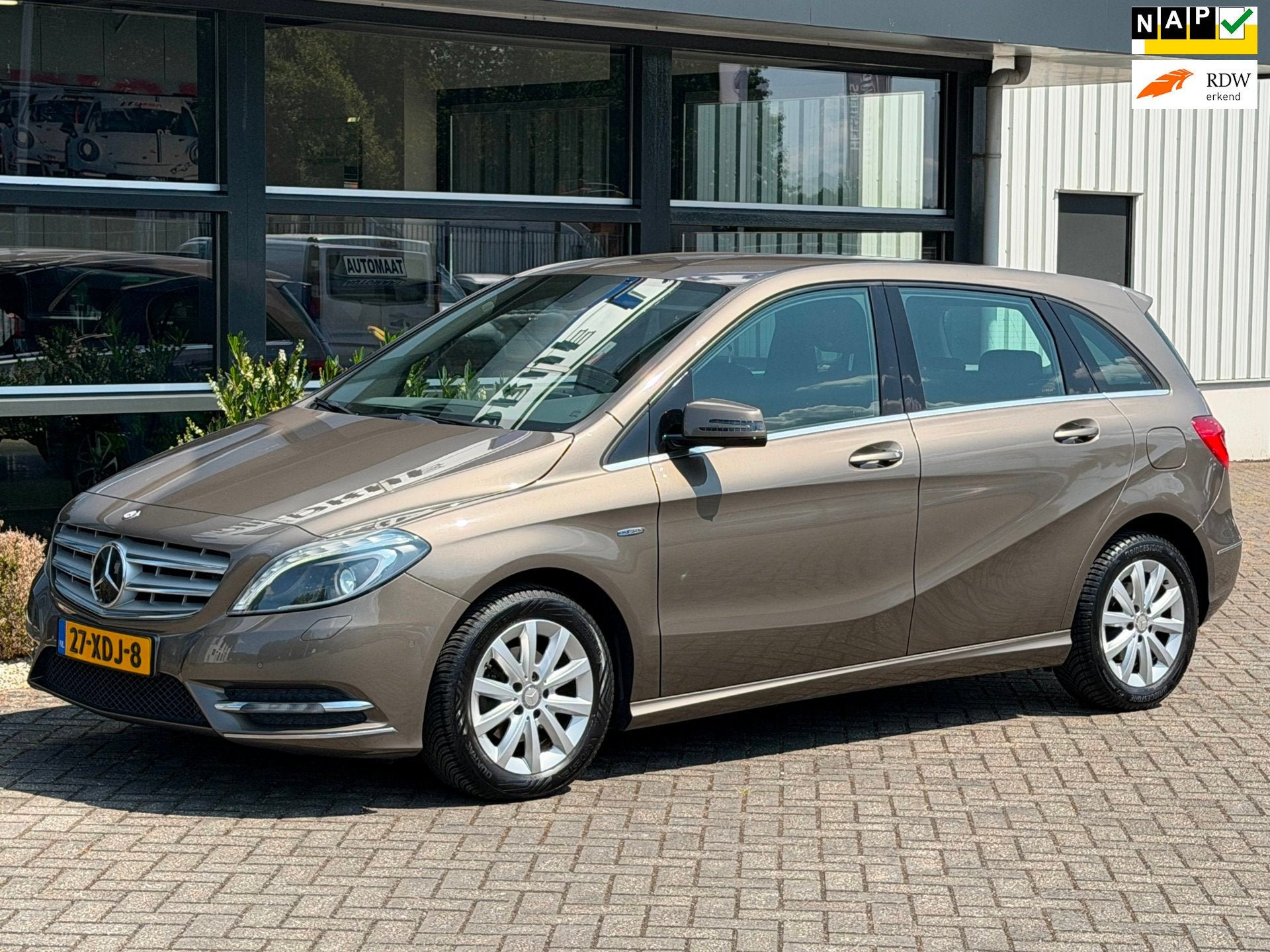 Mercedes-Benz B-klasse 180 Ambition Automaat Rijklaar NAP AP, Auto's, Mercedes-Benz, Euro 5, 1325 kg, Gebruikt, 4 cilinders