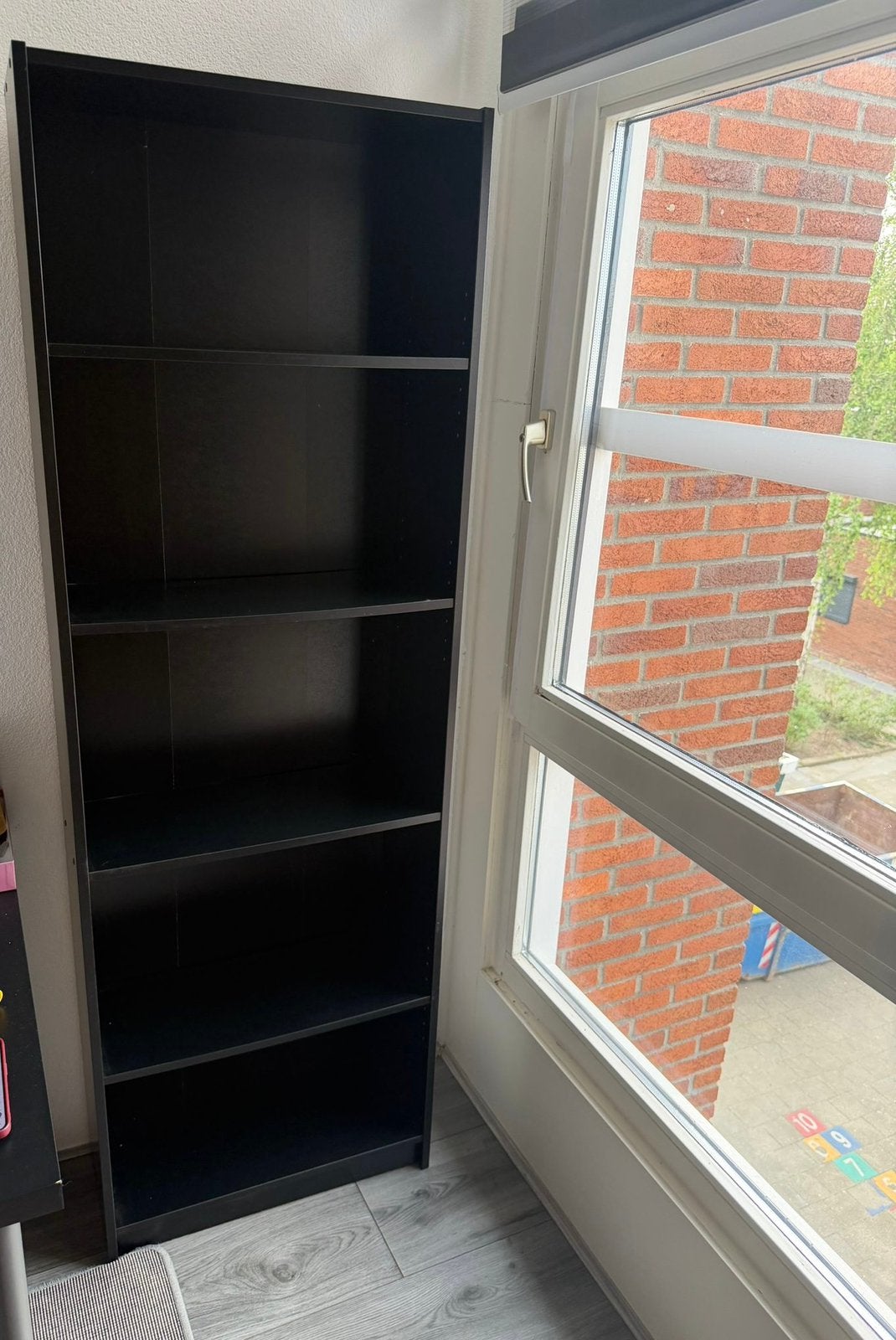 Zwarte Boekenkast met 5 Planken, Huis en Inrichting, Ophalen, Met plank(en), Gebruikt, 200 cm of meer
