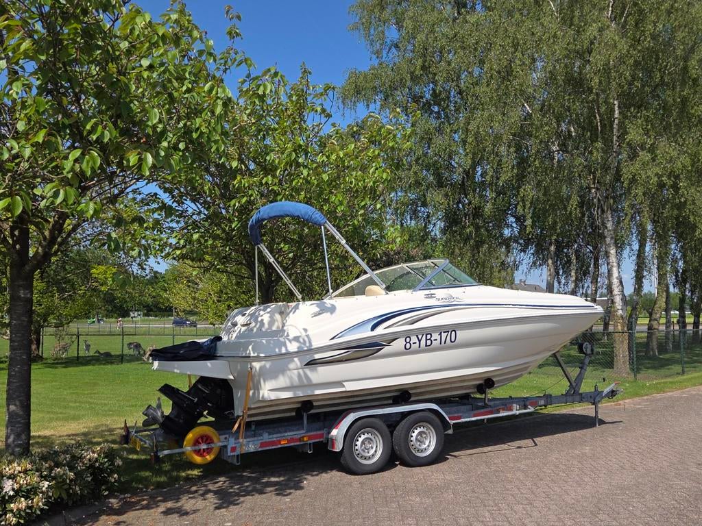 Sea Ray 190 Sundeck 2001 met 5.0 V8 motor en trailer, Watersport en Boten, Speedboten, Ophalen, Gebruikt, Binnenboordmotor, Sea Ray
