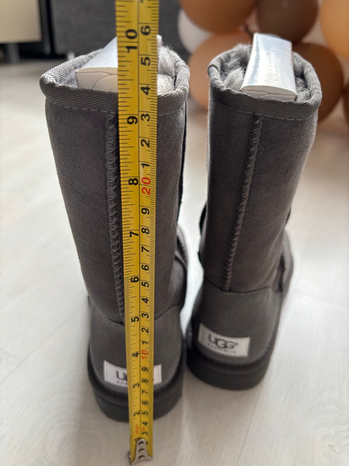 Nieuwe UGG Classic Short II Laarzen - Grijs, Maat 39, Ophalen of Verzenden, Nieuw, Grijs, Lage of Enkellaarzen
