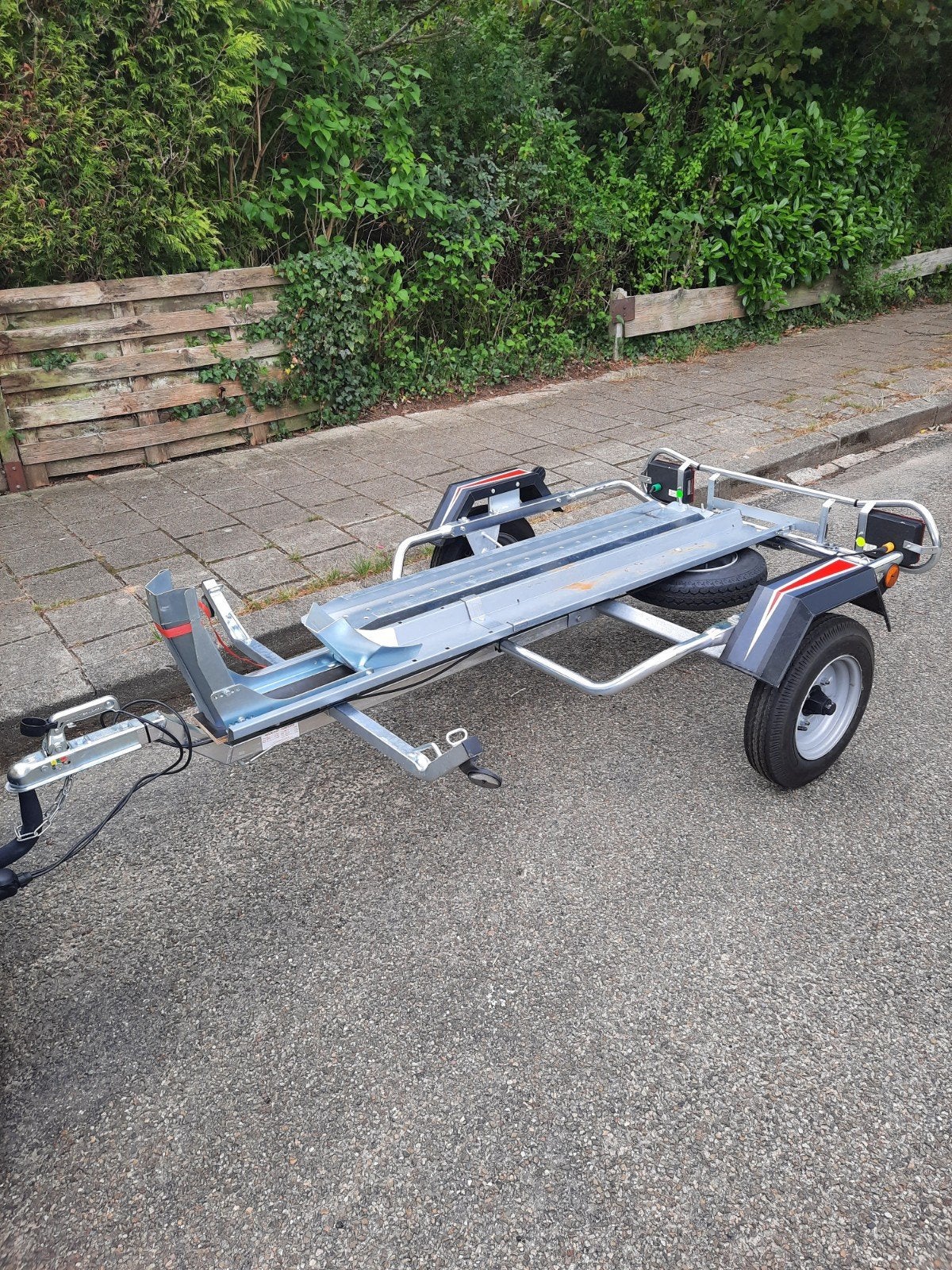 Te huur: Motor aanhanger / motor trailer
