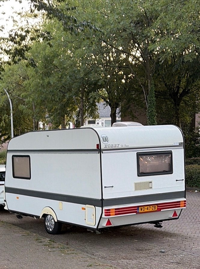 Hobby De Luxe 400 - Compacte en complete caravan, Rondzit, Hobby, Tot en met 2, Particulier
