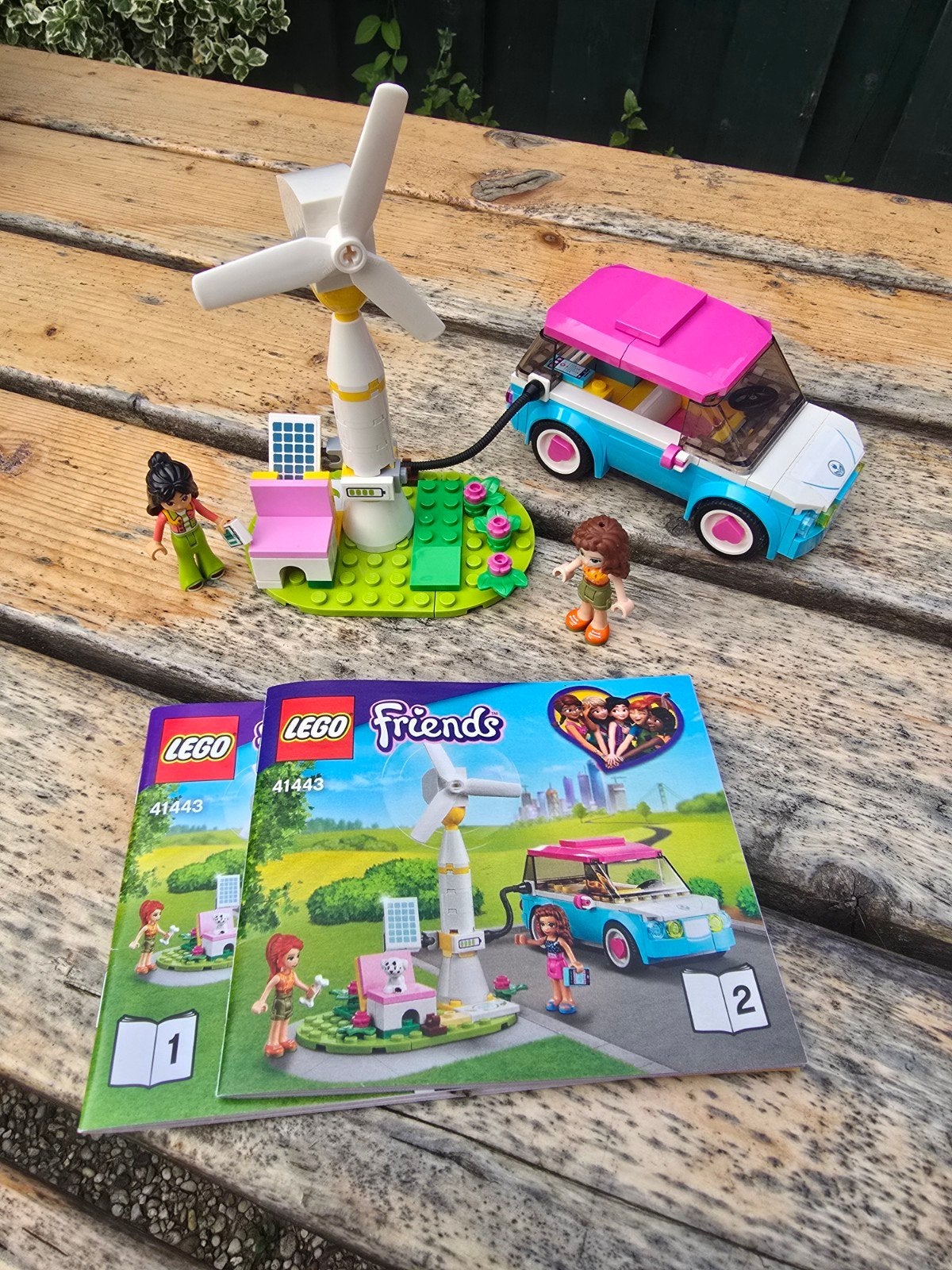 Complete set Lego Friends 41443 Mia's elektrische auto., Ophalen of Verzenden, Zo goed als nieuw