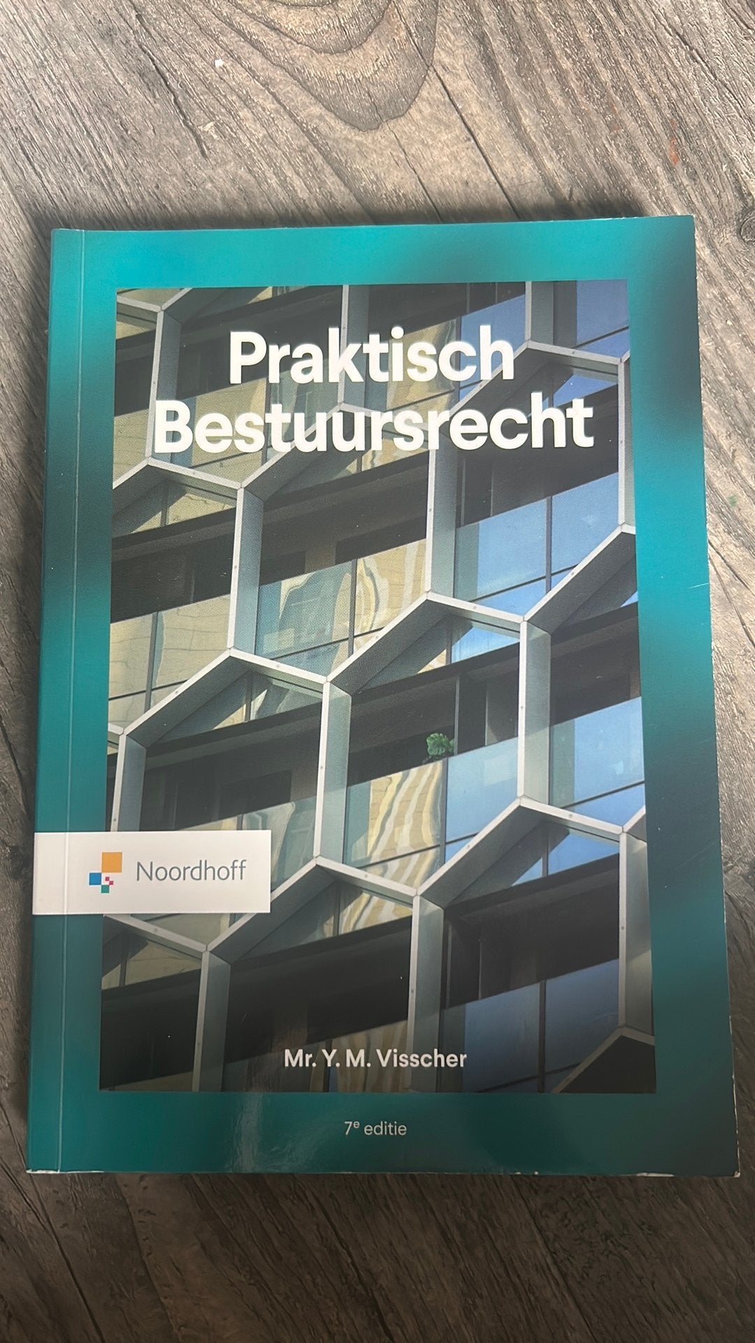 Y.M. Visscher - Praktisch bestuursrecht, Y.M. Visscher, Sociale wetenschap, Ophalen of Verzenden, Zo goed als nieuw