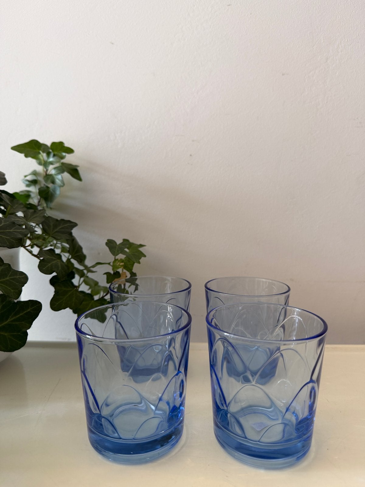 Set van 4 vintage waterglazen blauw glas, Ophalen of Verzenden