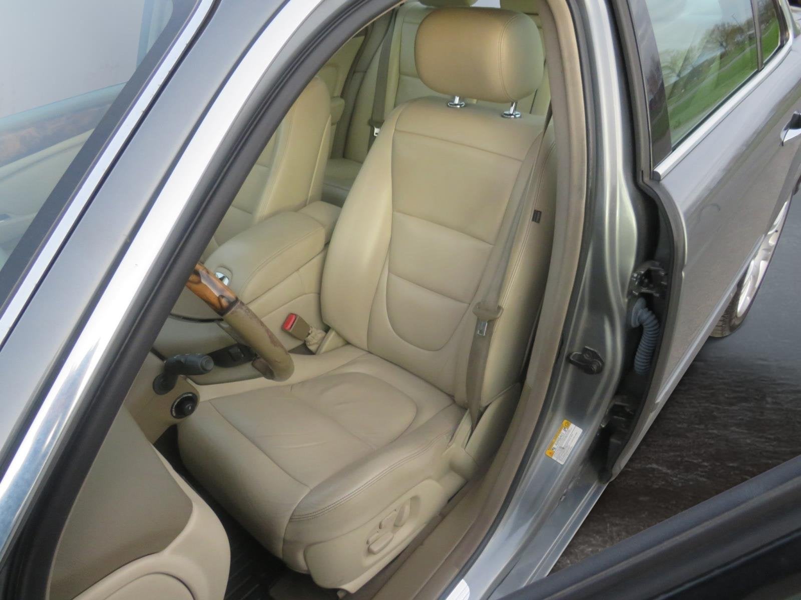 Jaguar XJ 4.2 V8 Executive, Automaat, Dealer onderhouden, Achterwielaandrijving, Gebruikt