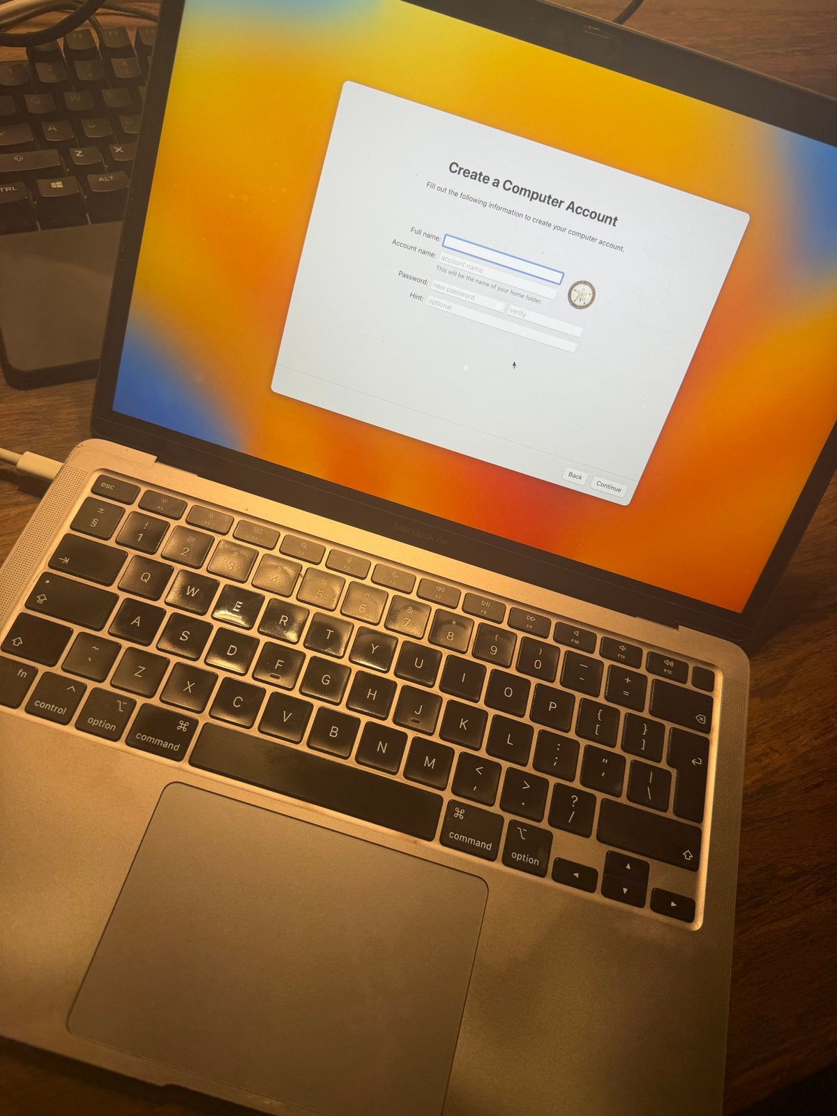 MacBook Air 10.1 - 13 inch (M1, 2020)