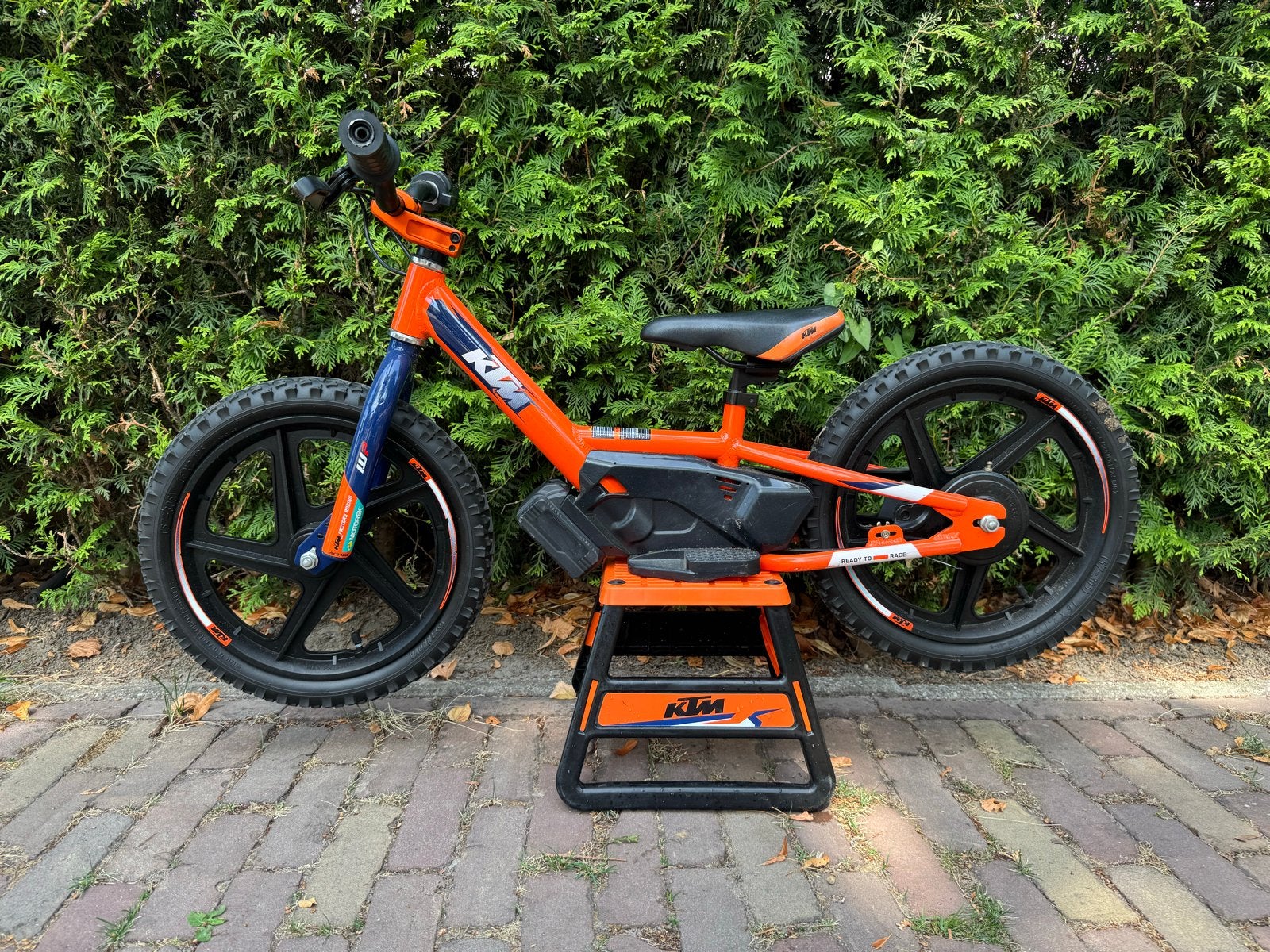 KTM STACYC 16eDrive Elektrische Crosser (2 accu’s), Ophalen, Zo goed als nieuw, 16 tot 20 inch