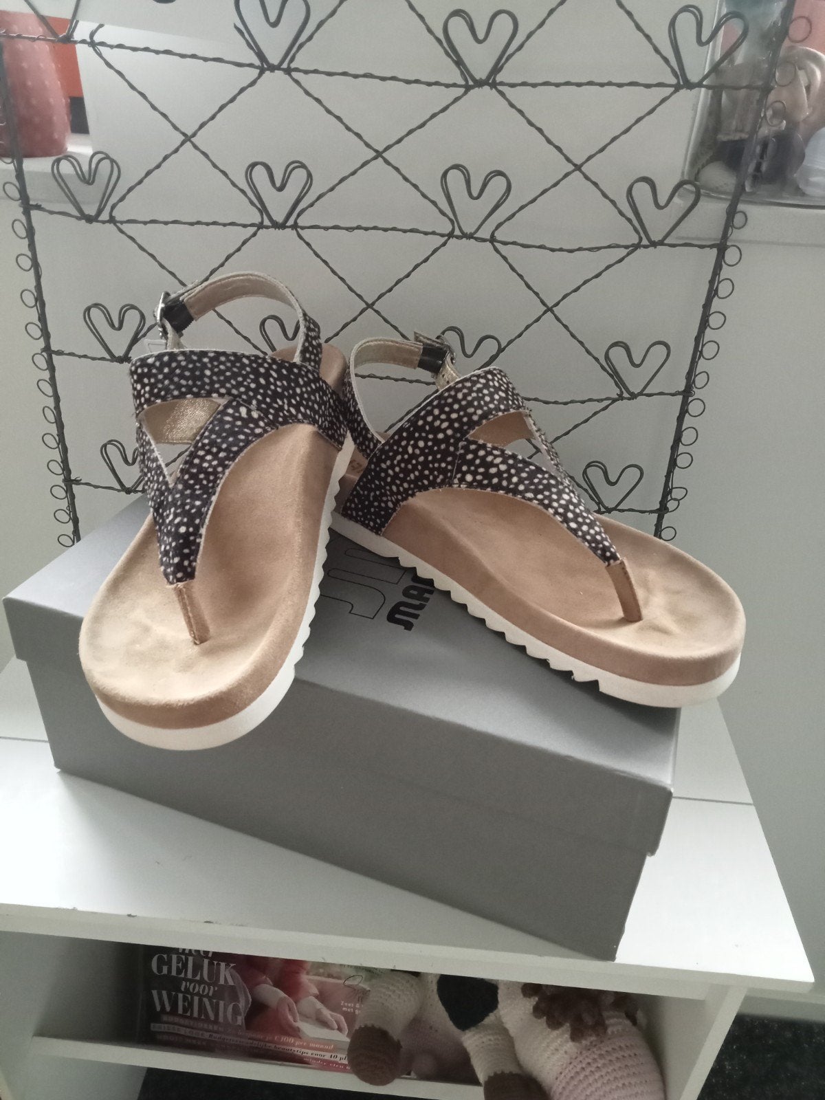 Maruti " Sandalen/slippers maat 39 ", Slippers, Bruin, Ophalen of Verzenden, Zo goed als nieuw