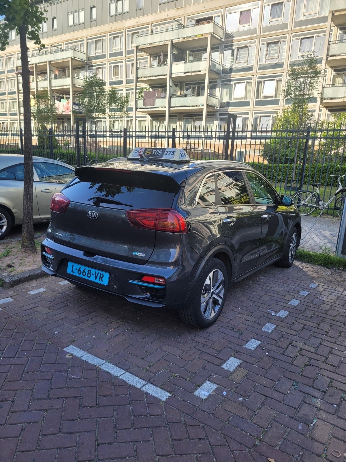 Taxi-klare Kia Niro Elektrisch 204pk Aut 2021 Grijs, Auto's, Zwart, 1712 kg, Elektrisch, 630 min