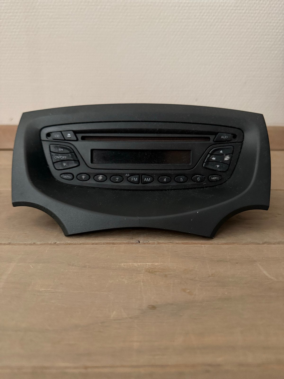 Ford KA radio - Origineel en goed werkend, Auto diversen, Ophalen of Verzenden, Gebruikt