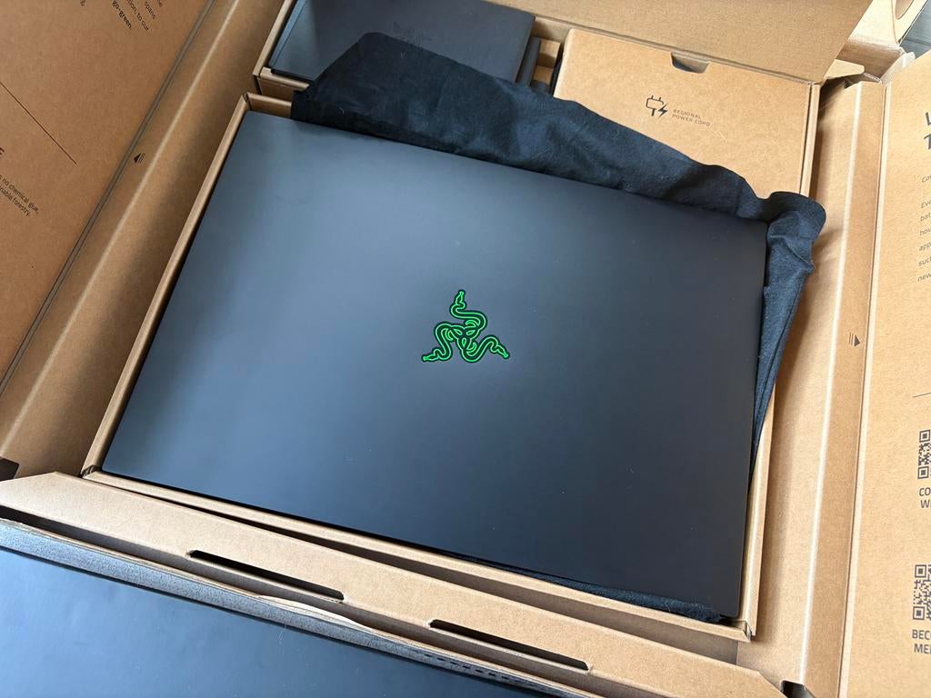 Razer Blade 16 (2025) Nvidia RTX 5070Ti, Computers en Software, Windows Laptops, Ophalen, Met videokaart, Nieuw, Gaming
