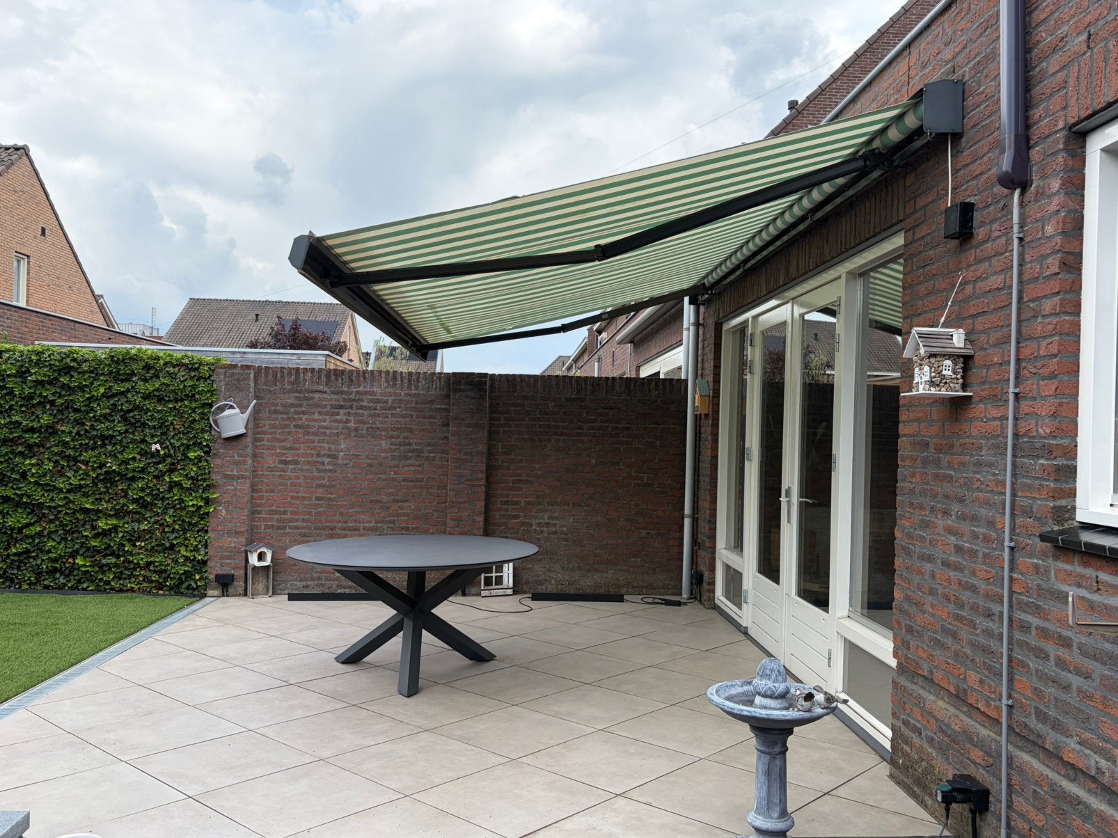 Electrisch (werkend te zien) knikarmscherm 450x250 cm, Ophalen, Gebruikt, 450 cm of meer, Elektrisch