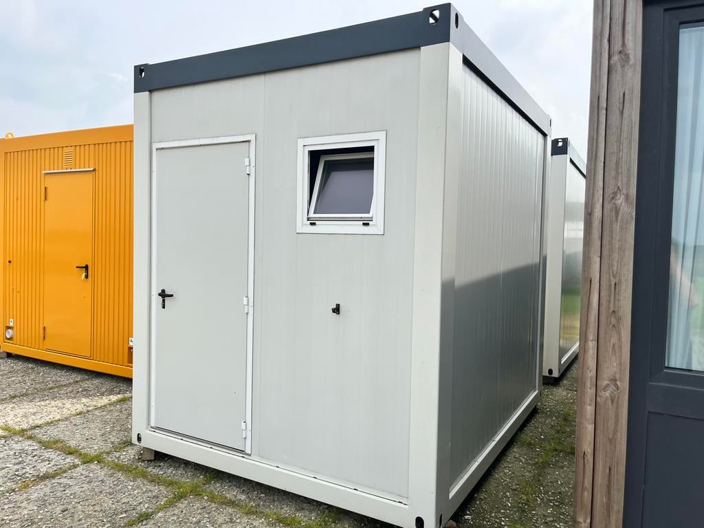 TE HUUR | Sanitair units | Toilet units, Ophalen of Verzenden