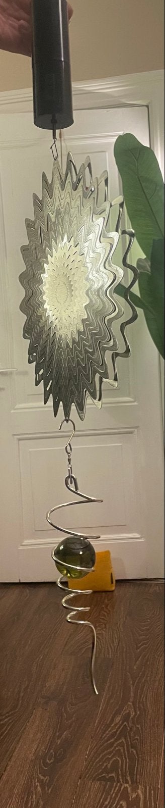 Metalen windspinner met glazen bol, Huis en Inrichting, Woonaccessoires | Overige, Gebruikt, Ophalen of Verzenden, Zilver, Metaal