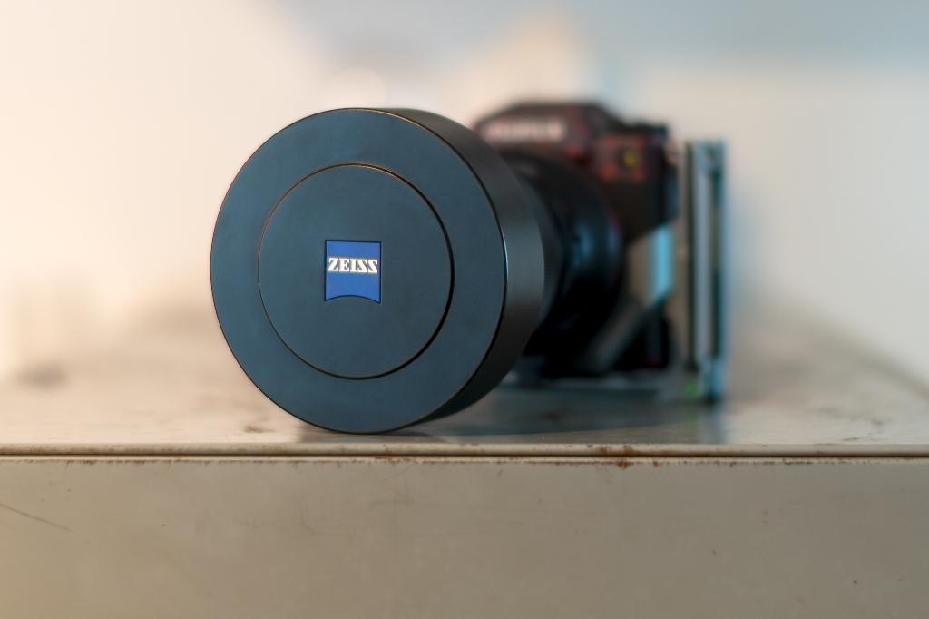 Zeiss Distagon 15mm f2.8 ZF2 Nikon vatting, Ophalen of Verzenden, Gebruikt, Groothoeklens