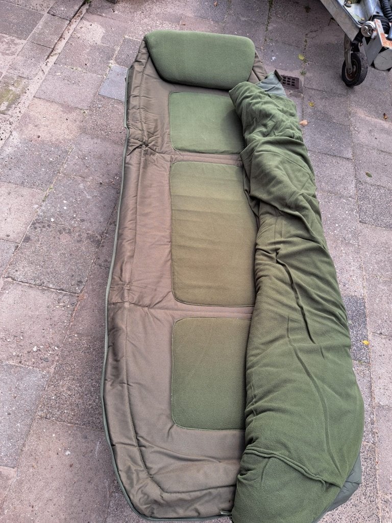 Nash H-Gun stretcher / bedchair – karpervissen – nette staat, Ophalen, Zo goed als nieuw, Complete set