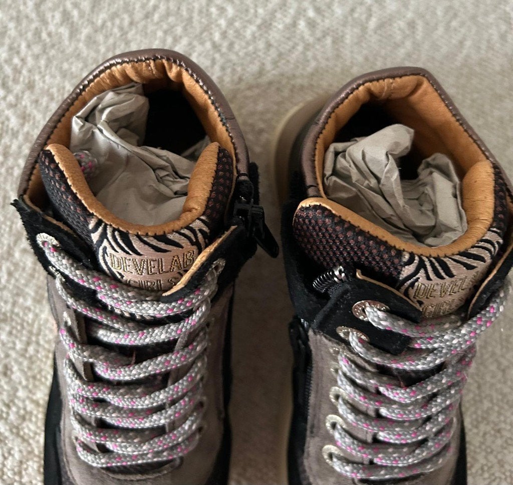Gloednieuw Develab Leer Sneakers van 109 Eur, 32, Kinderen en Baby's, Kinderkleding | Schoenen en Sokken, Schoenen, Nieuw, Ophalen of Verzenden
