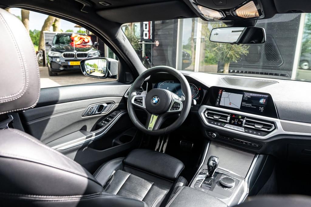 BMW 3-serie 330i High Executive Edition I Dravit Grau I M Pa, Auto's, Automaat, 1998 cc, Achterwielaandrijving, 4 cilinders