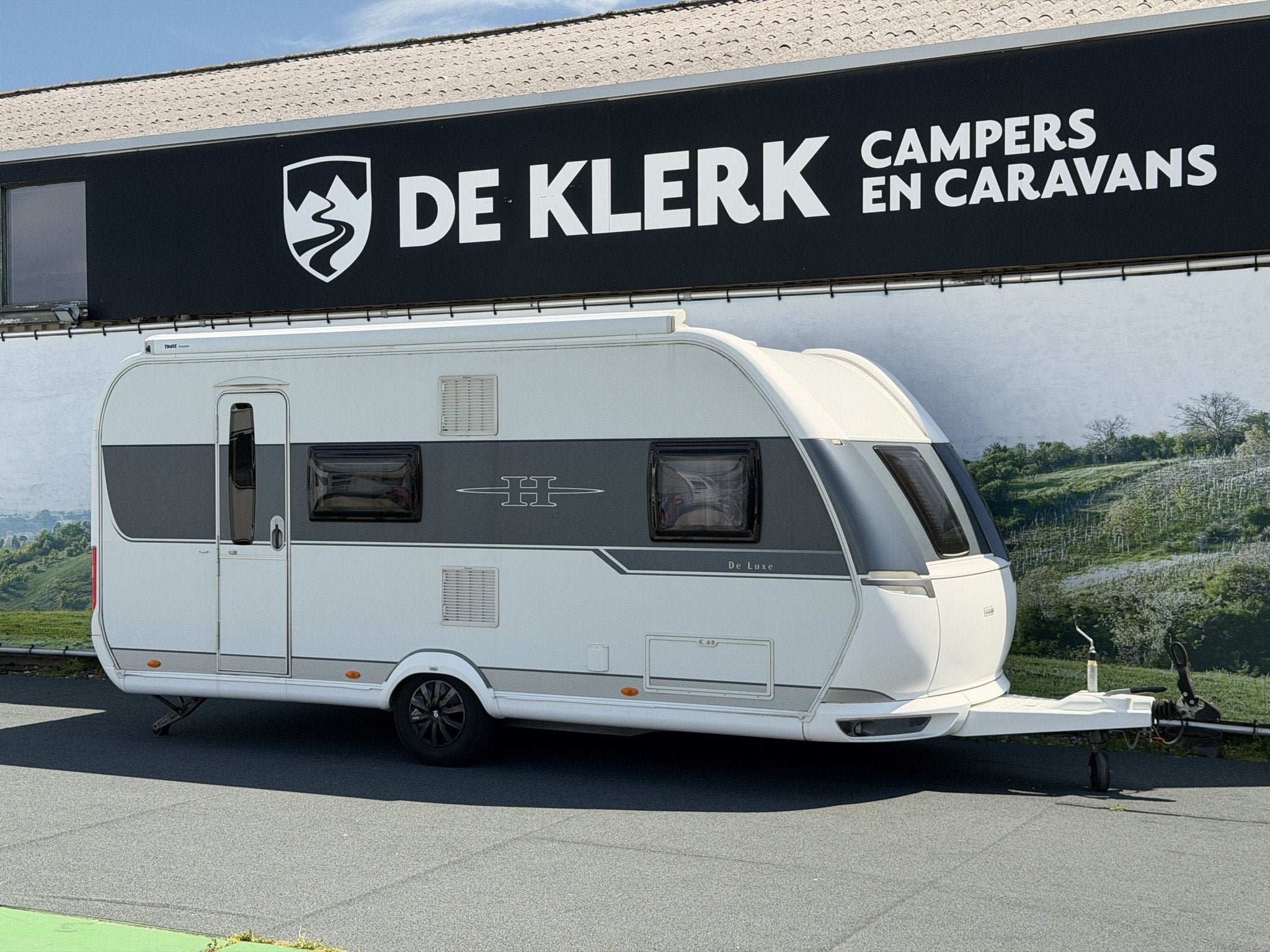 Hobby DE LUXE 490 KMF (bj 2016), Caravans en Kamperen, Hobby, Bedrijf, Info@deklerkcaravans.nl, 6 tot 7 meter