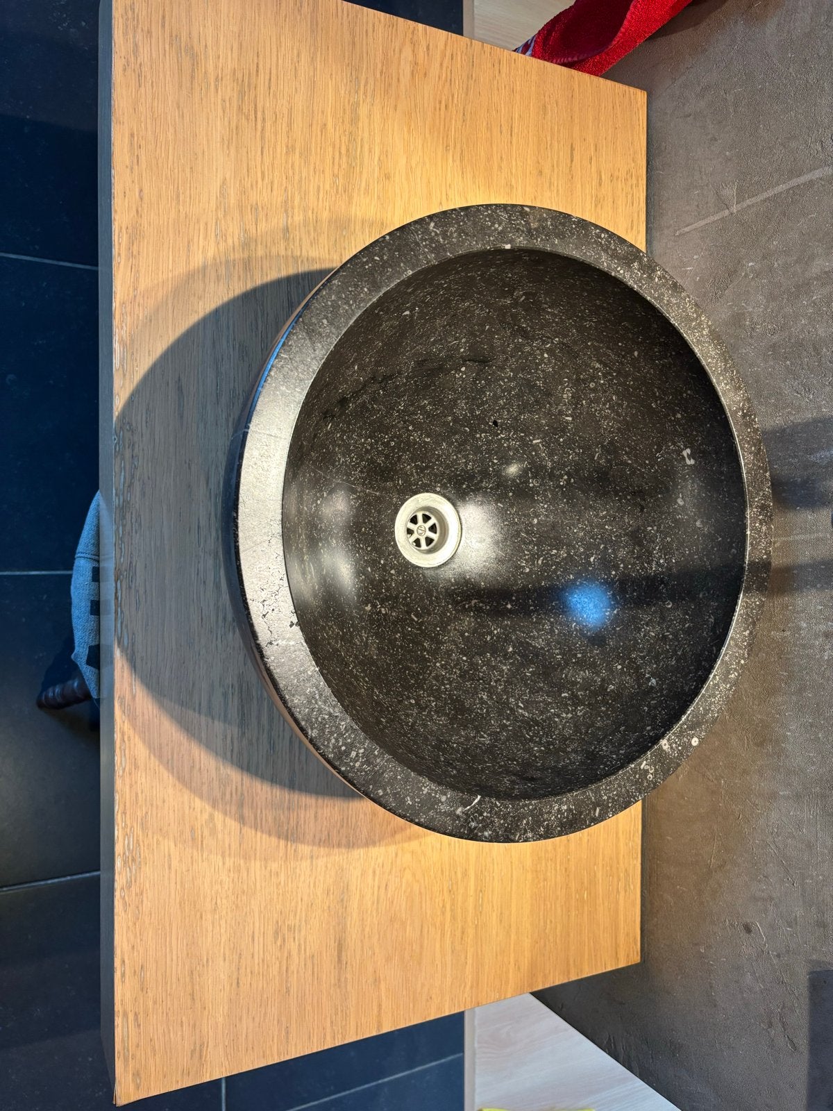 B Dutch wastafel hardsteen 42cm rond met houten plank, Ophalen, Minder dan 50 cm, Gebruikt, Minder dan 100 cm