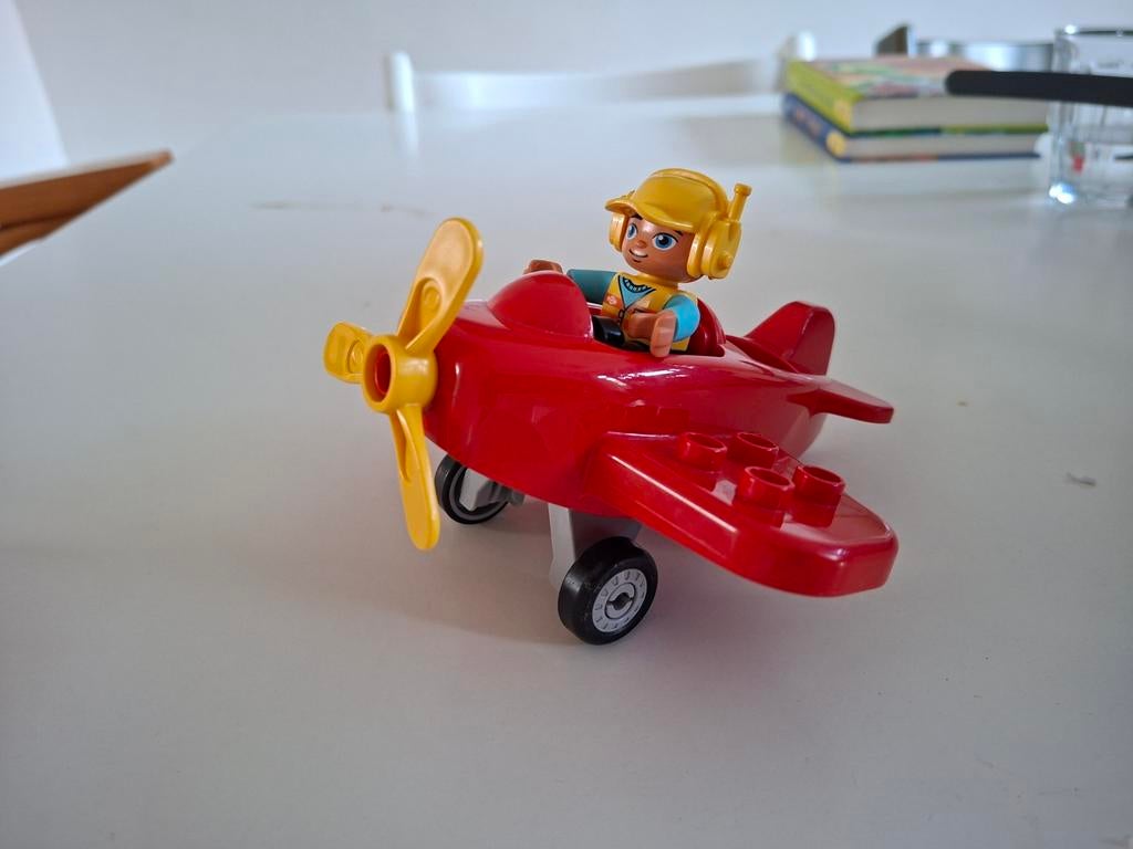 Duplo vliegtuig met piloot, City, Ophalen of Verzenden, Zo goed als nieuw, Minifiguur