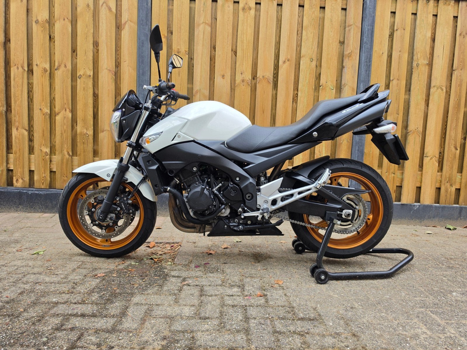 Suzuki GSR 600 (2013) - NL motor, 2e eigenaar (GSR600), Motoren, 4 cilinders, Motorrijbewijs A, Gebruikt, Particulier