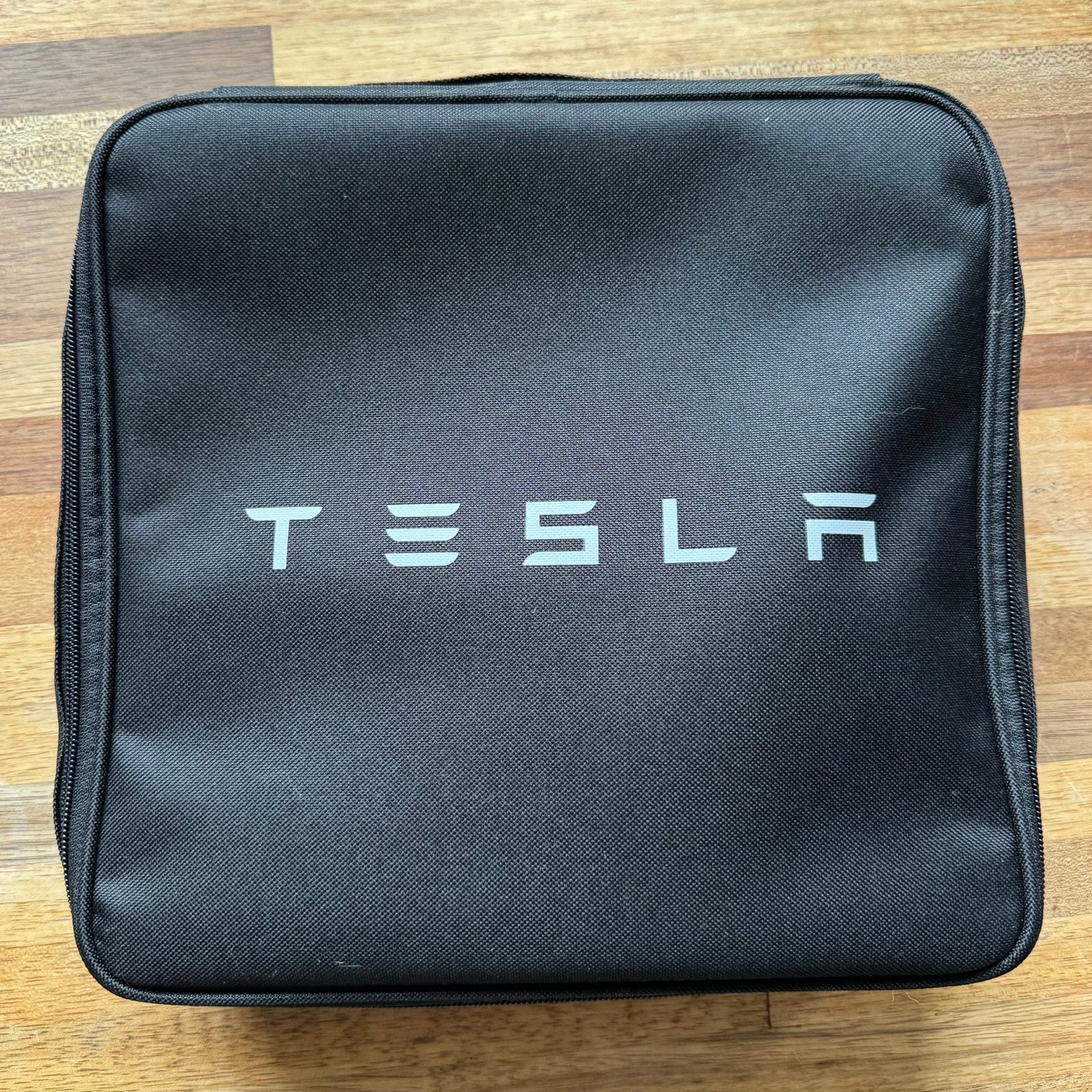 Originele Tesla Mobile Connector – ongebruikt, Ophalen of Verzenden, Nieuw