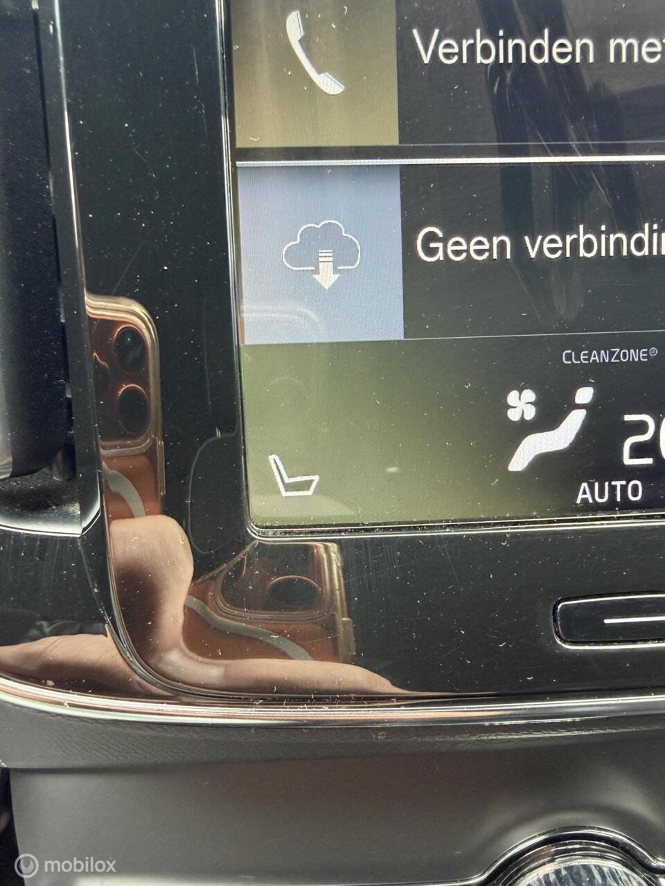 Foto 16 van Volvo XC40 2.0 T4 AWD R-Design AUTOMAAT / CARPLAY