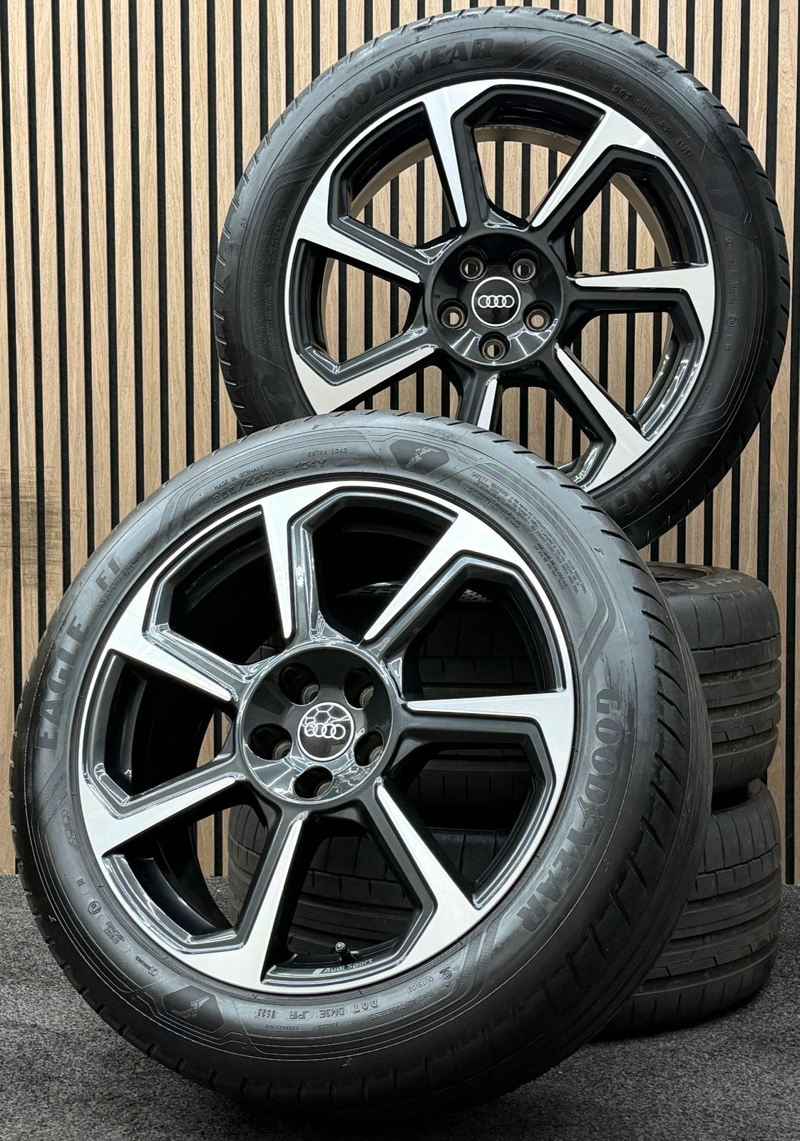 Originele 19 inch Audi Sport Q3 5x112 ET38 255/45/19 ZOMER!, 255 mm, ., Banden en Velgen, .