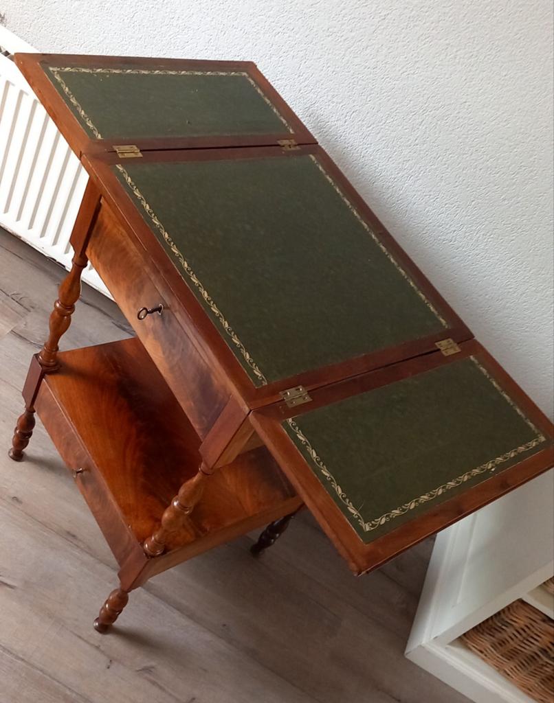 Antiek tafeltje, Ophalen