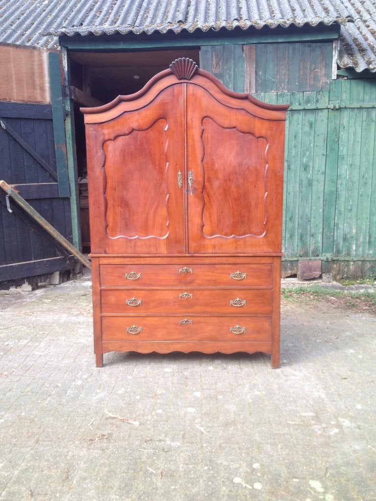 Biedermeier mahoniehouten kabinet met schelpmotief., Antiek en Kunst, Ophalen