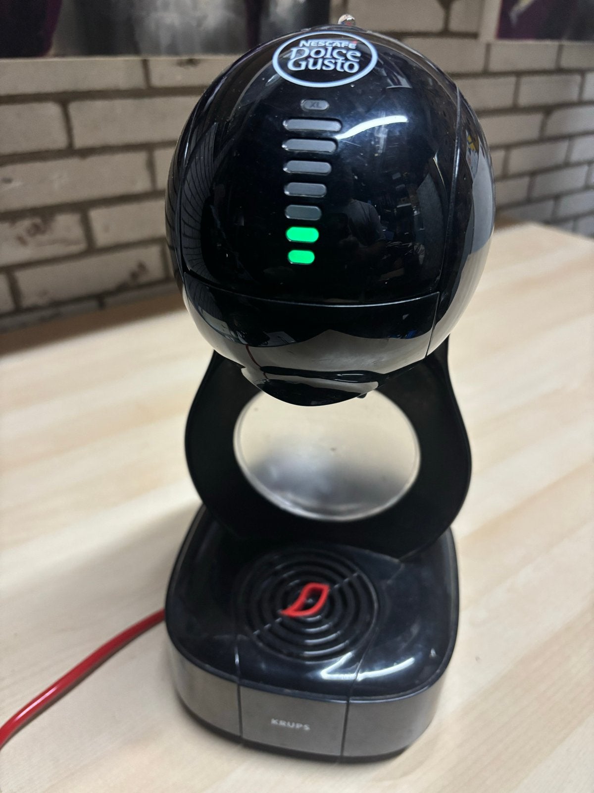 Nescafé Dolce Gusto Krups koffiemachine, Witgoed en Apparatuur, Koffiezetapparaten, Koffiepads en cups, Gebruikt, Koffiemachine