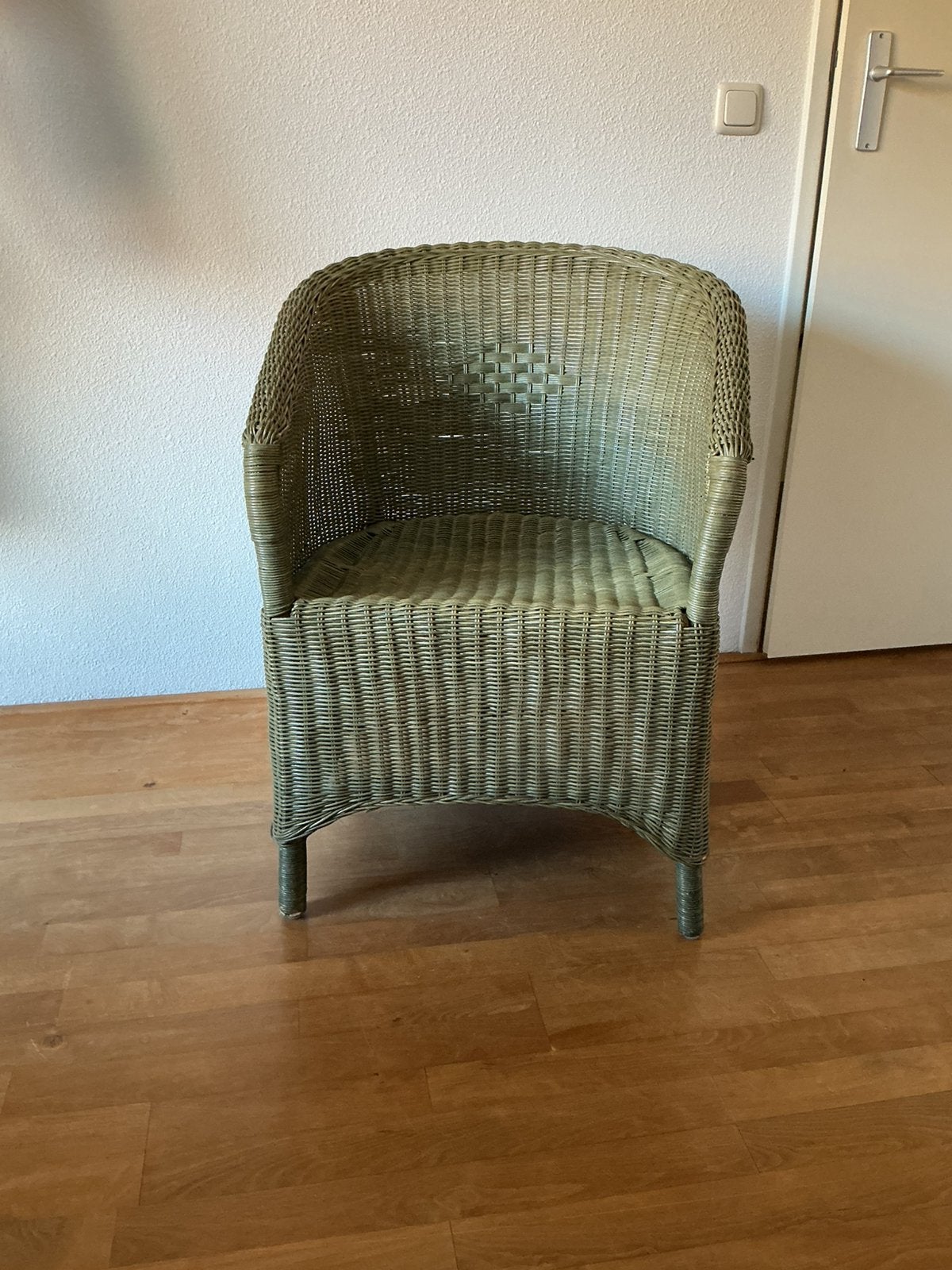Rotan stoel mosgroen, Ophalen, Overige kleuren, Riet of Rotan, Zo goed als nieuw