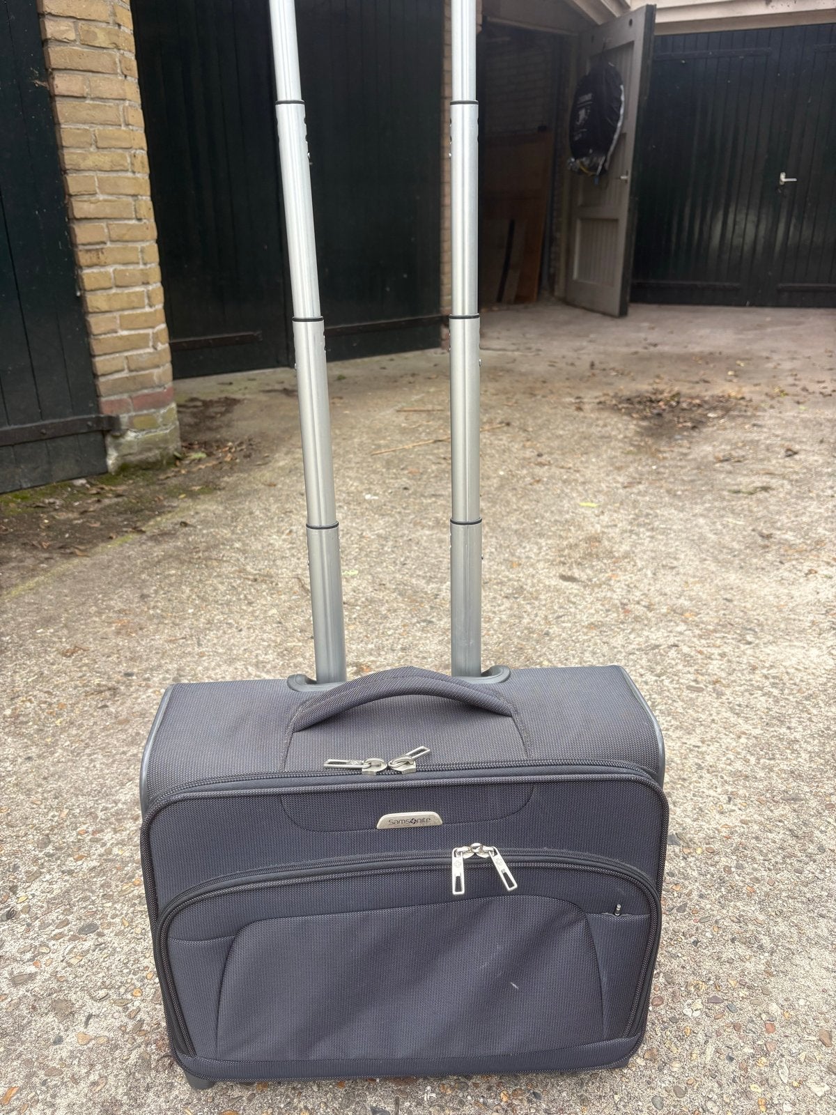Samsonite reiskoffer met wieltjes en uitschuifbare handgreep, Ophalen, Overige materialen, Gebruikt, Minder dan 50 cm